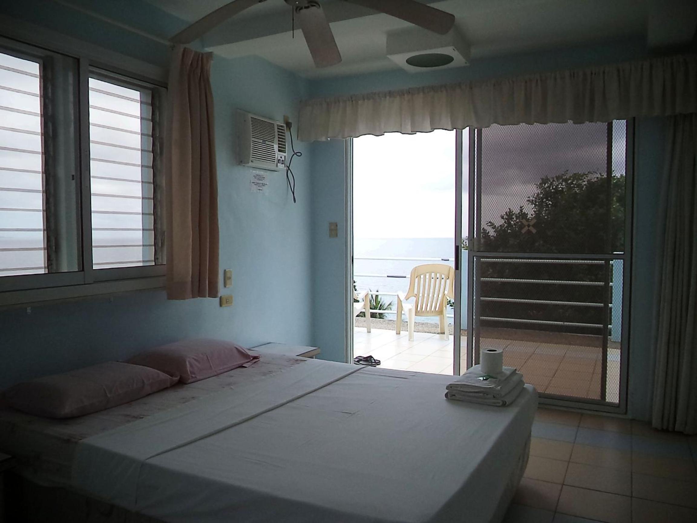 Studio Apartment with Sea View