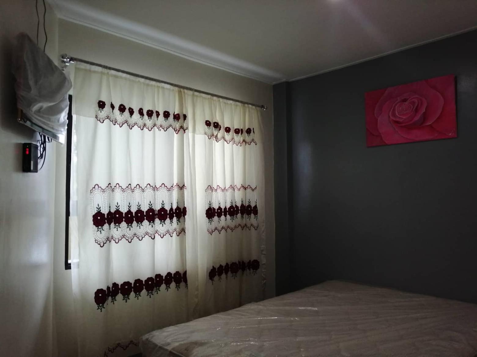 Budget Double Room - Photo 6