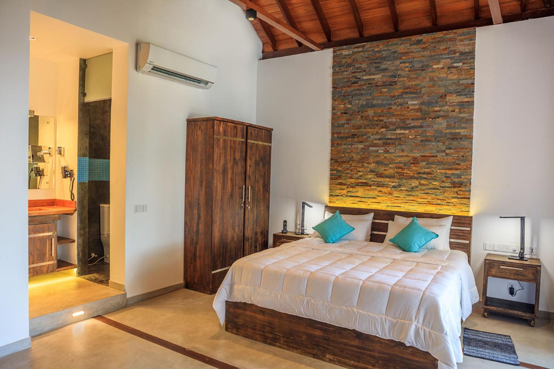 Deluxe Room - 15% off on Spa Treatments photo 3