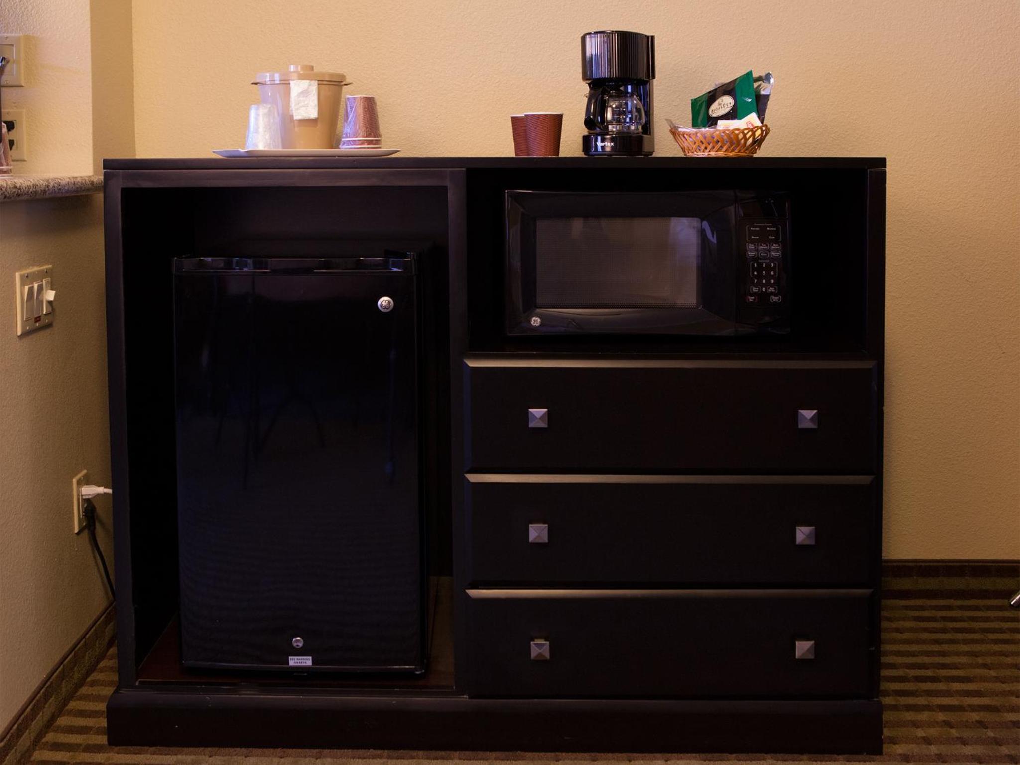 King Room - Non-Smoking - Photo 4