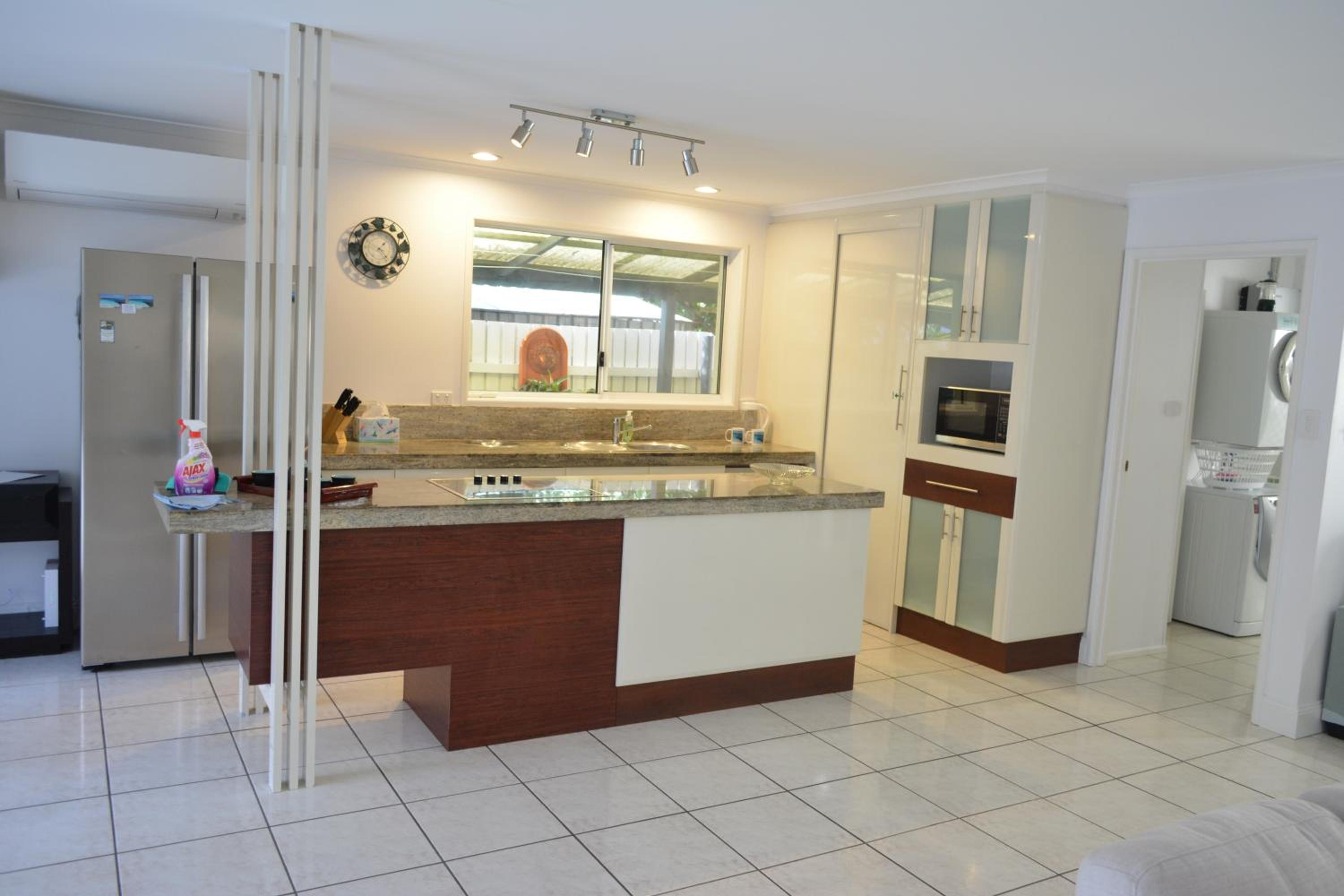 Two-Bedroom House photo 3