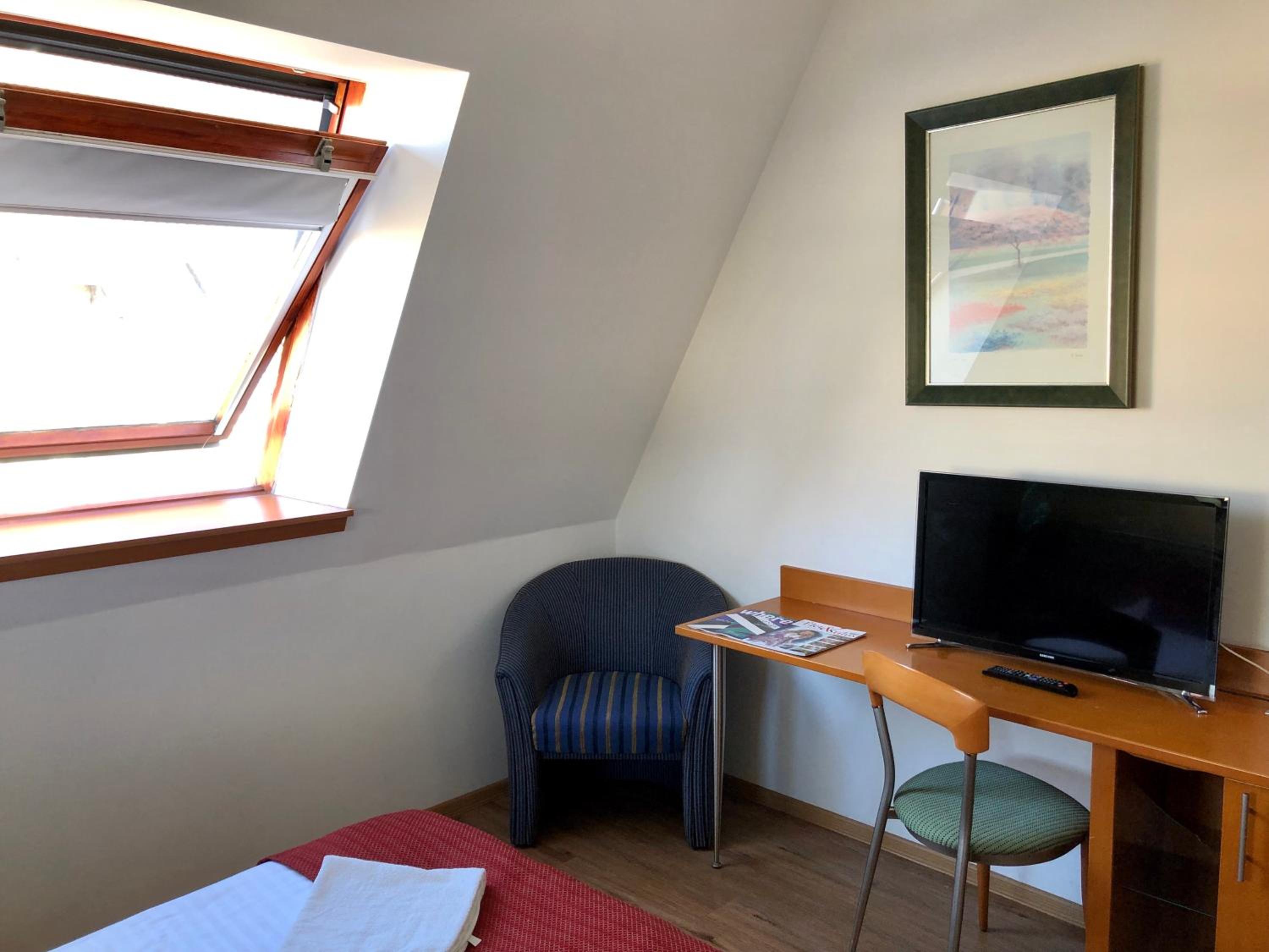 Double or Twin Room - Photo 1