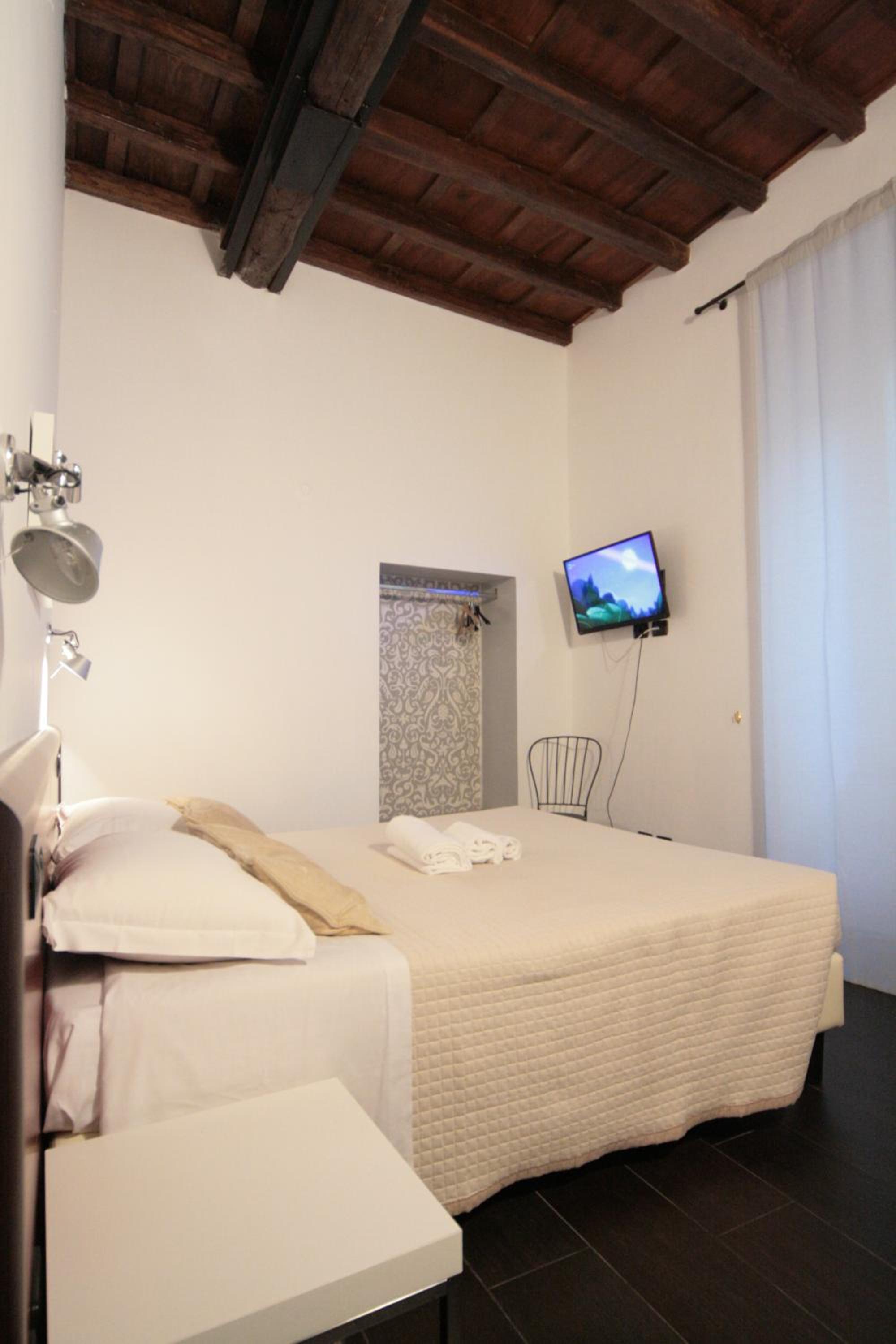 Deluxe Double Room photo 3