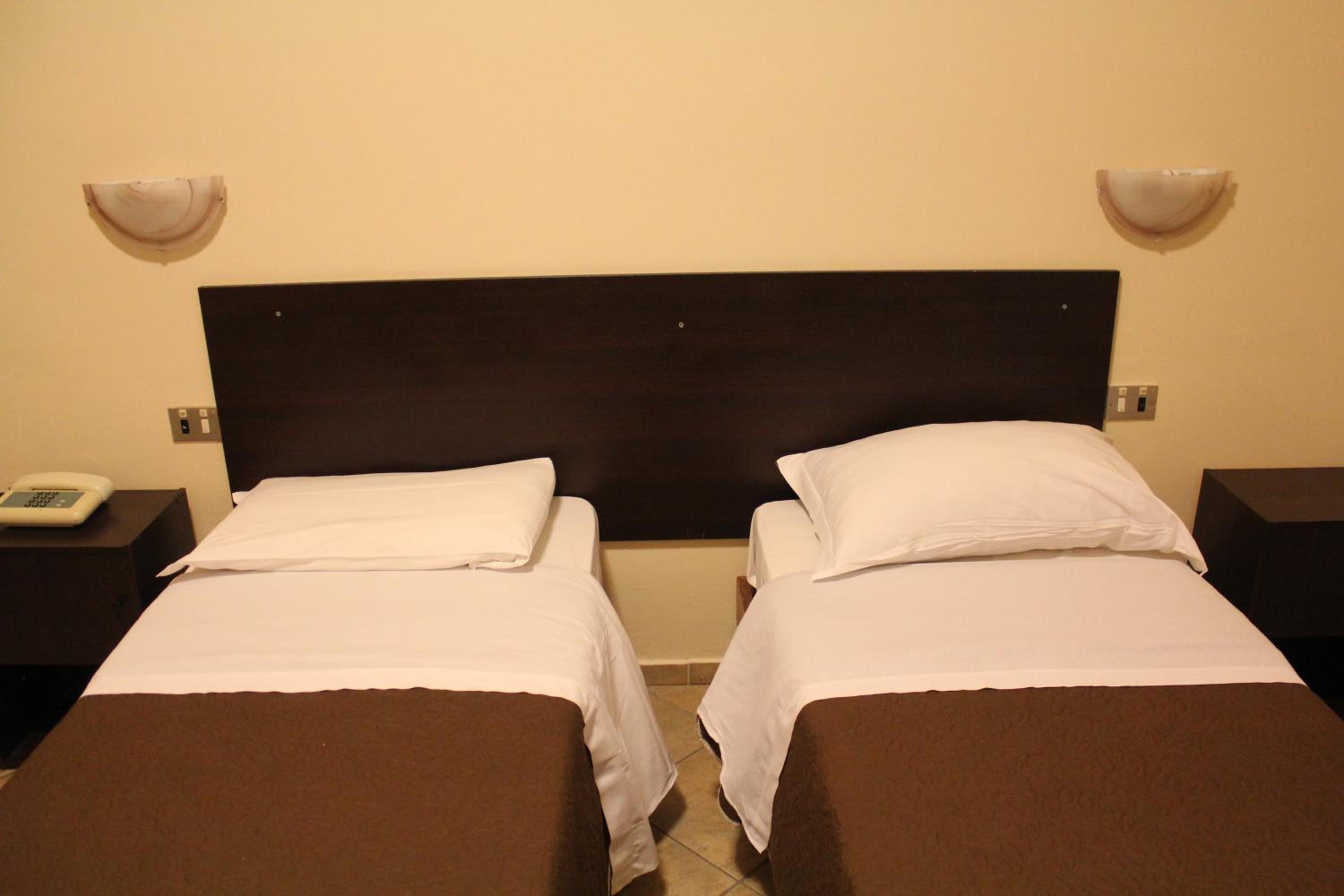 Standard Triple Room photo 3