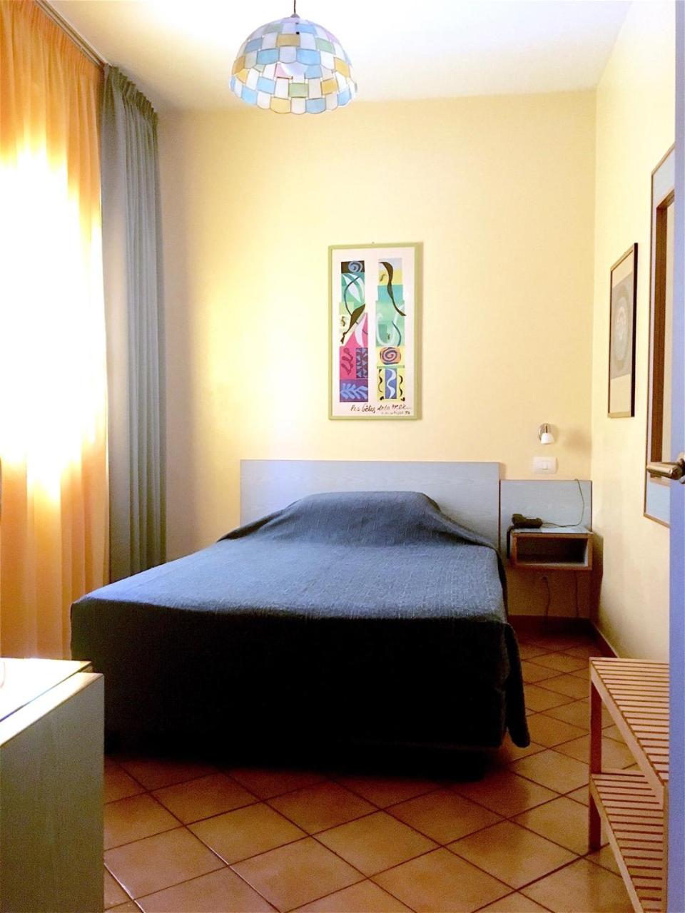 Single Room photo 1