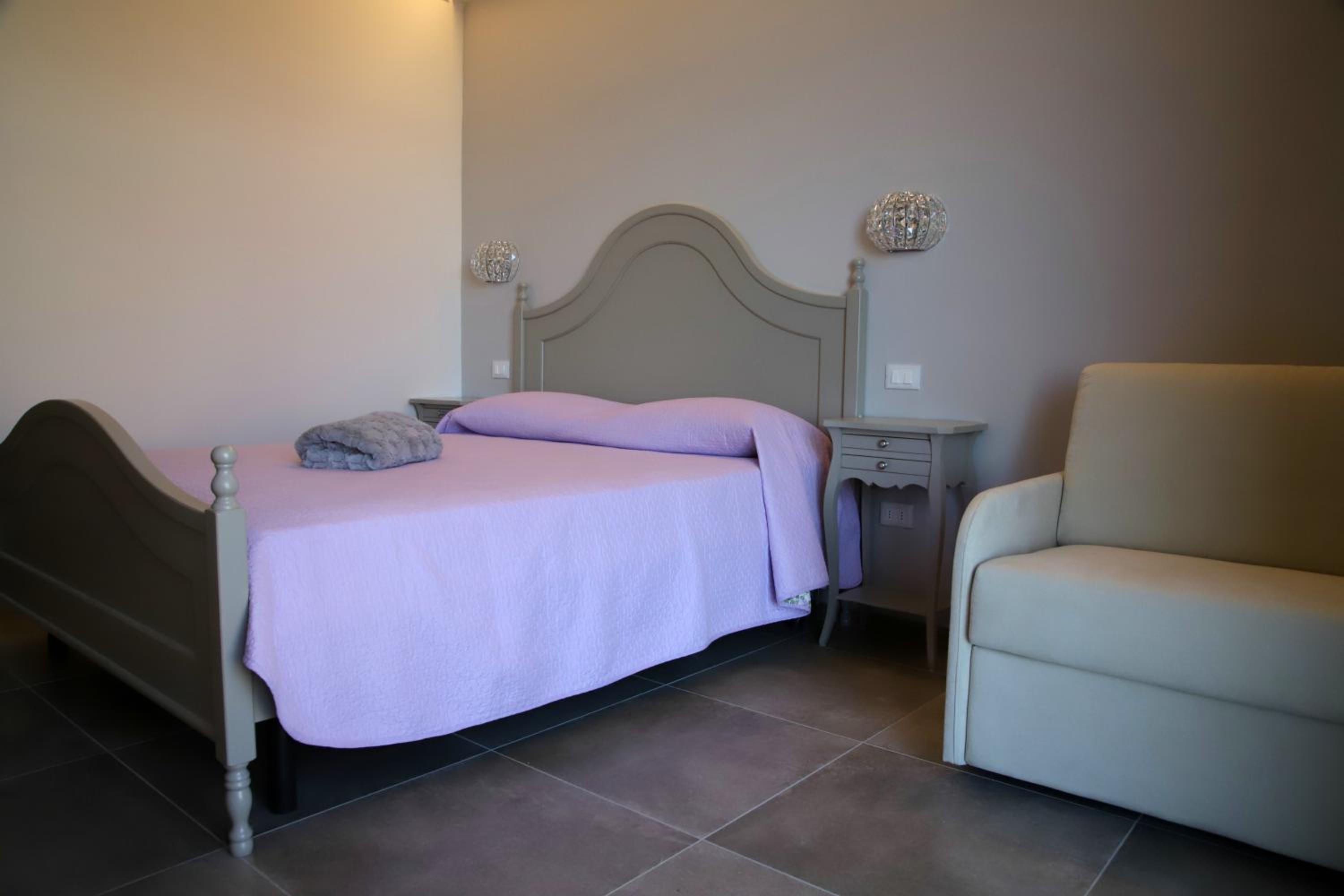 Double Room with Extra Bed - Photo 2