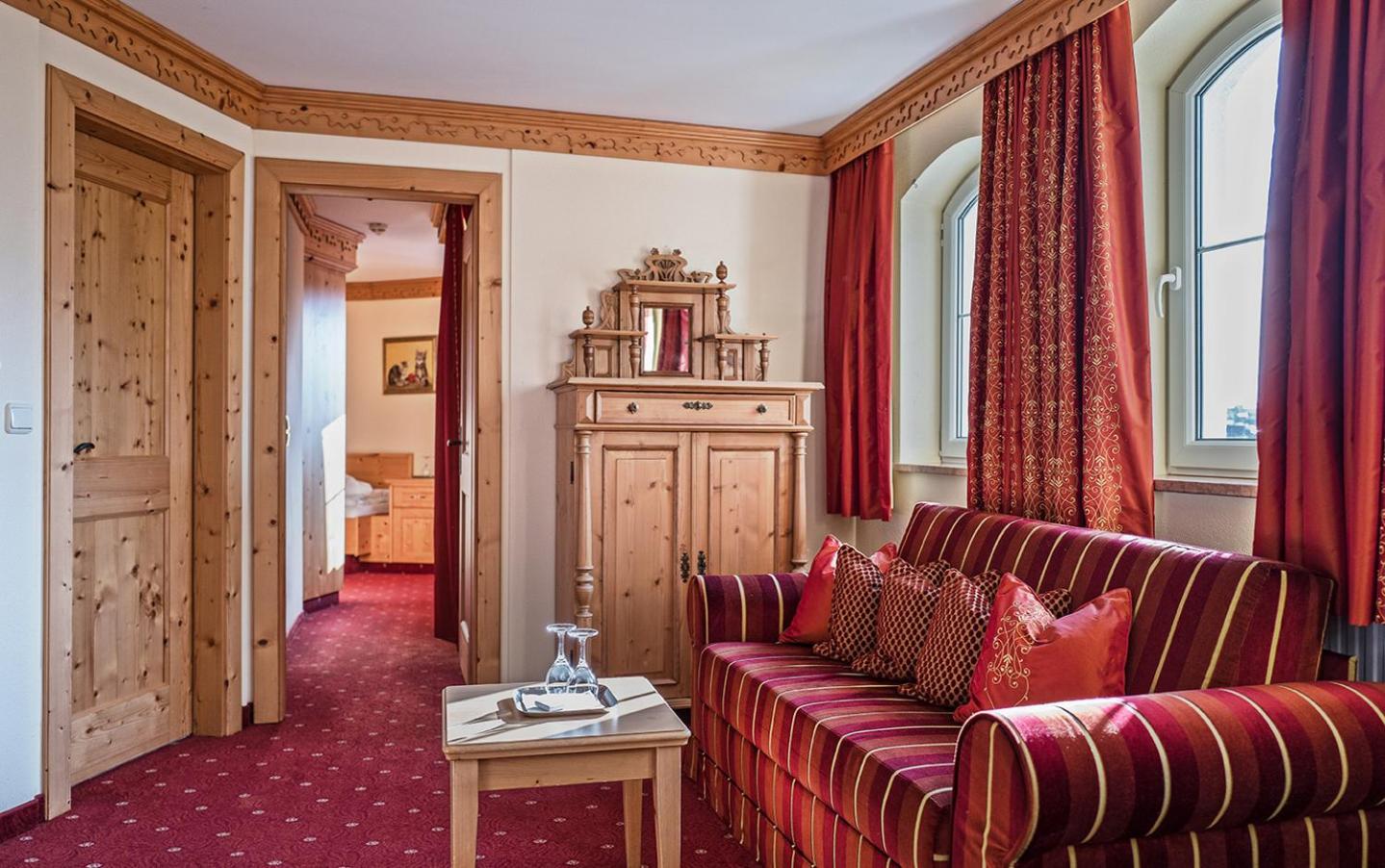 Suite - Photo 3