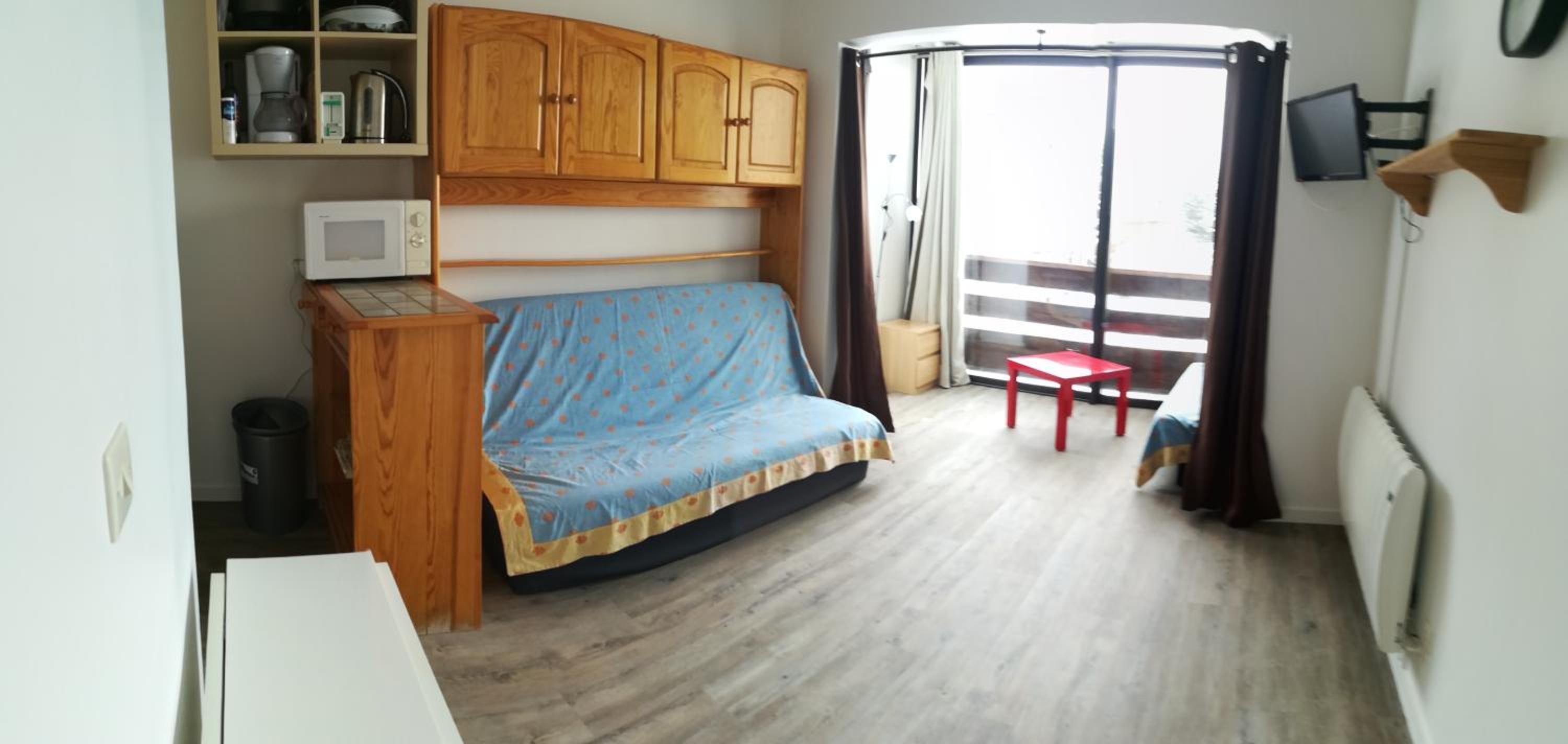 Studio Apartment photo 1