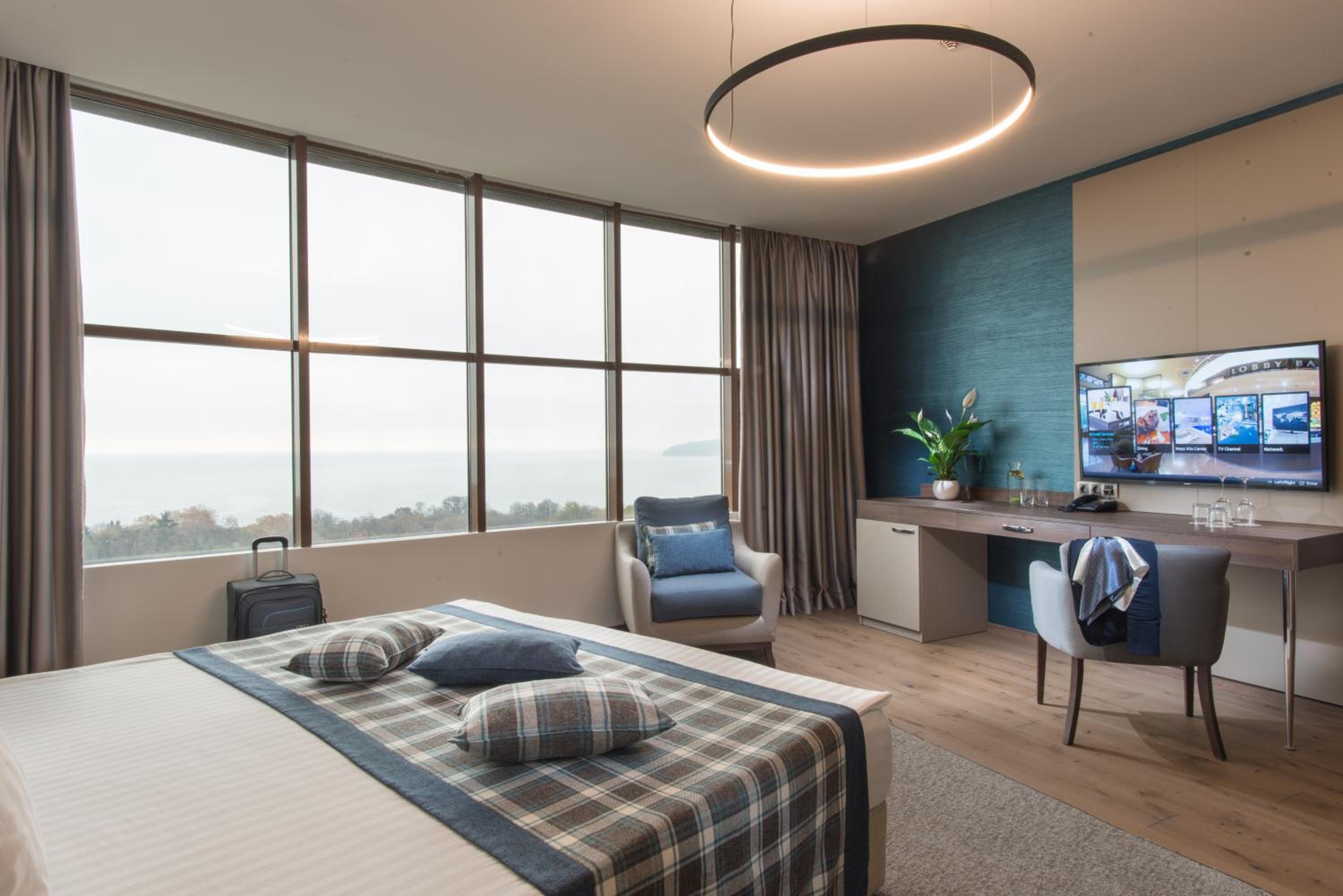 Executive Double Room with Sea View - High Floor photo 3
