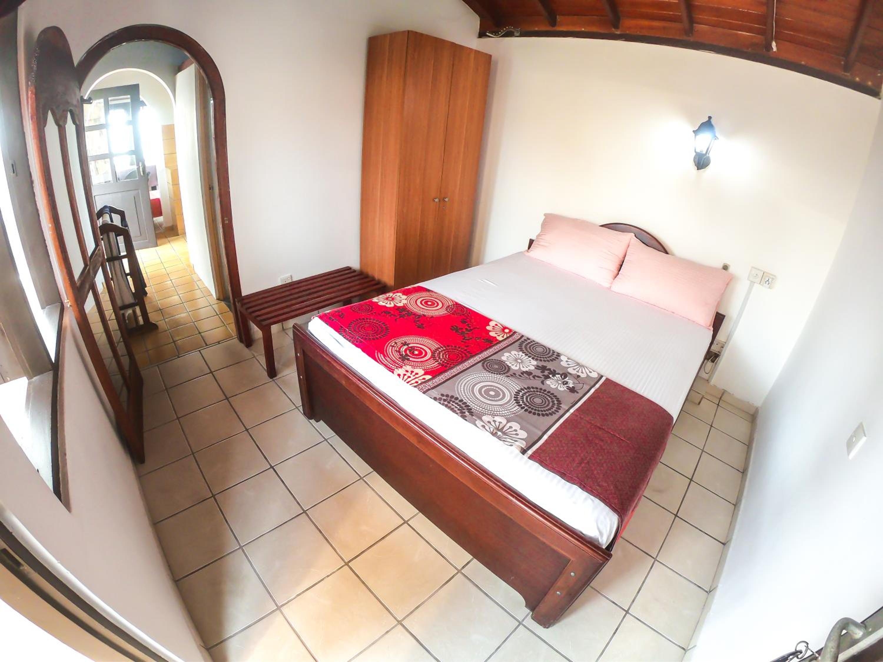 Luxury One-Bedroom Apartment with Sea view Balcony photo 1