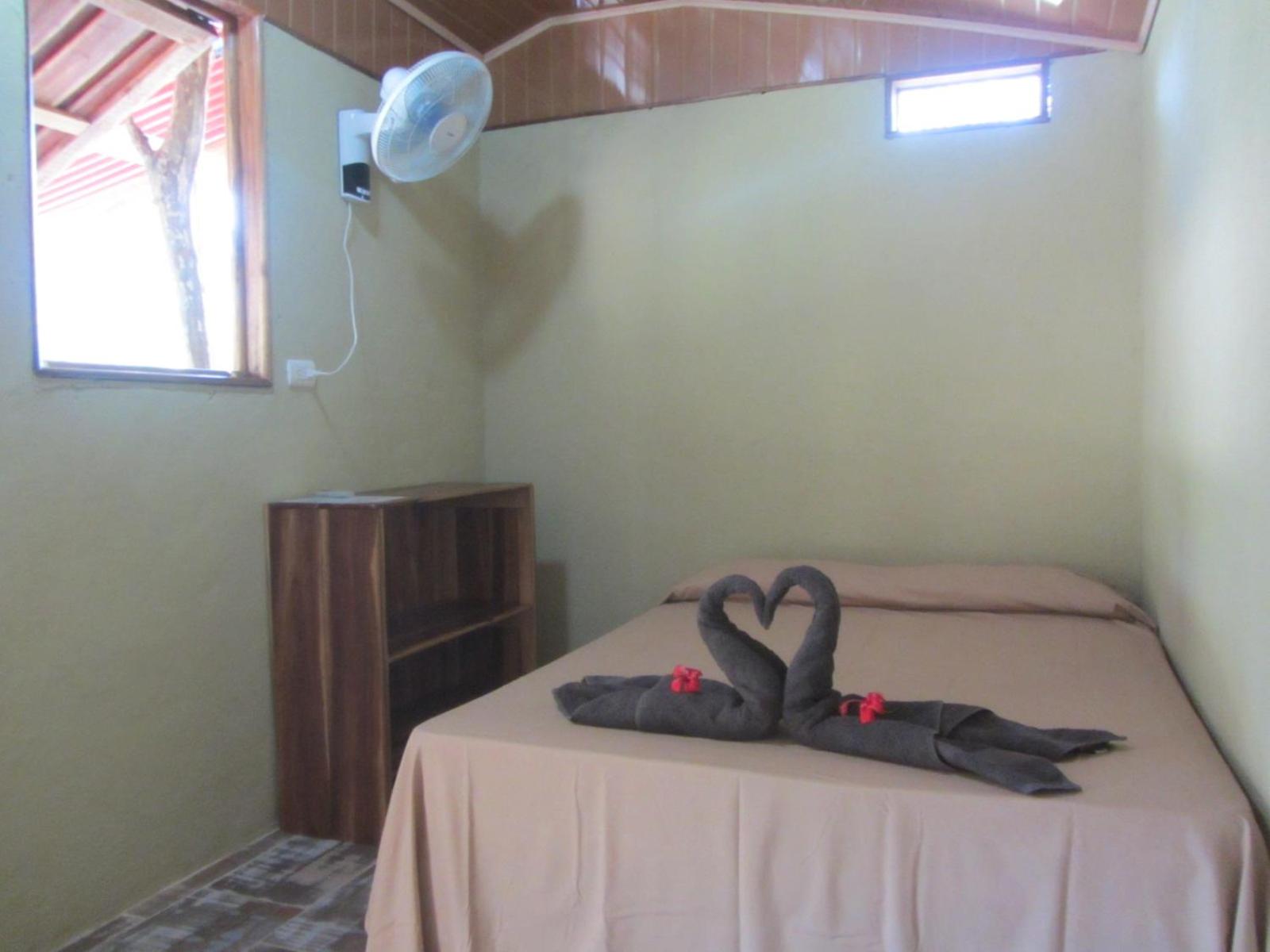 Double Room with Shared Bathroom photo 2