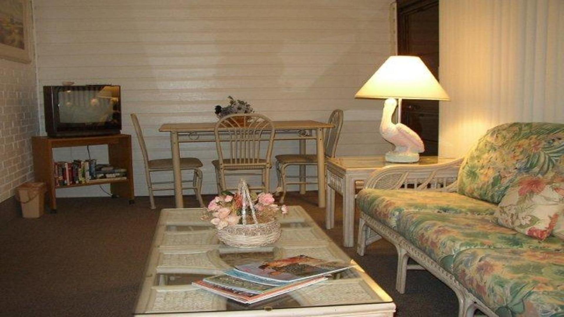 One-Bedroom Apartment photo 2