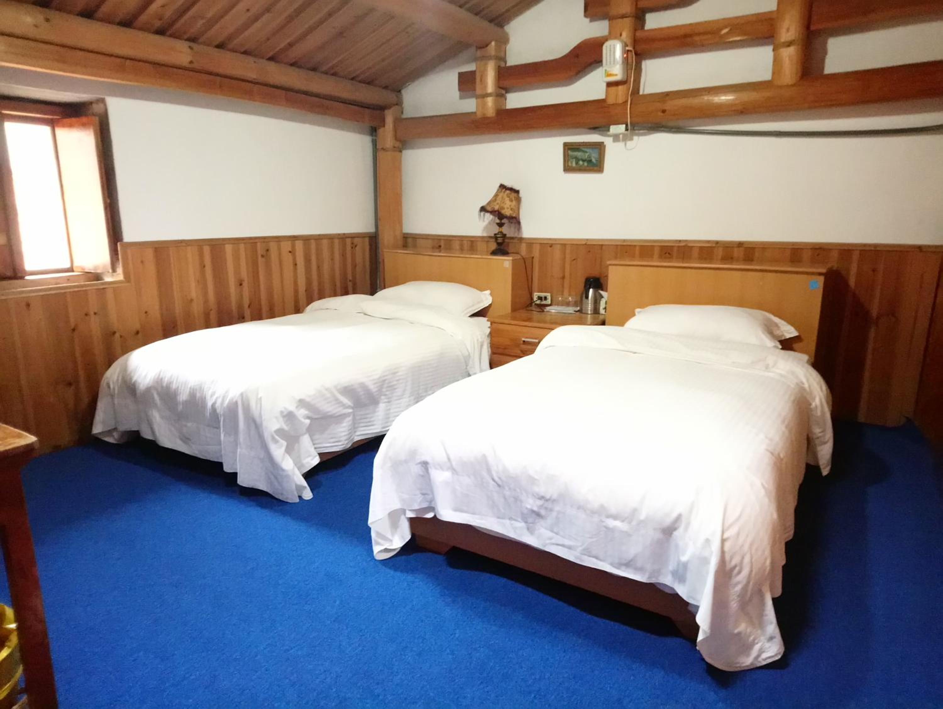 Standard Twin Room with Shared Bathroom photo 1