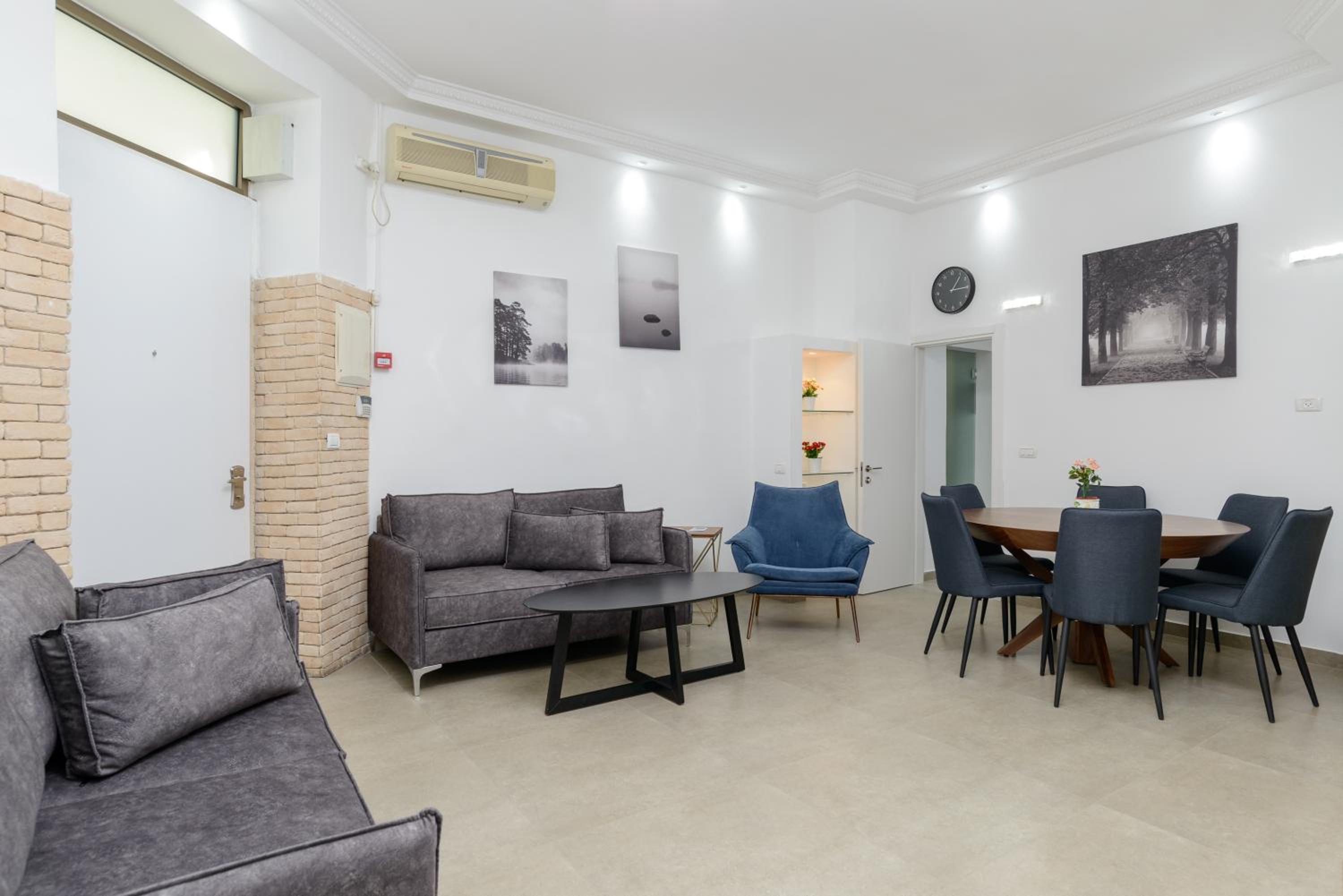 Two-Bedroom Apartment - Annex - Photo 18