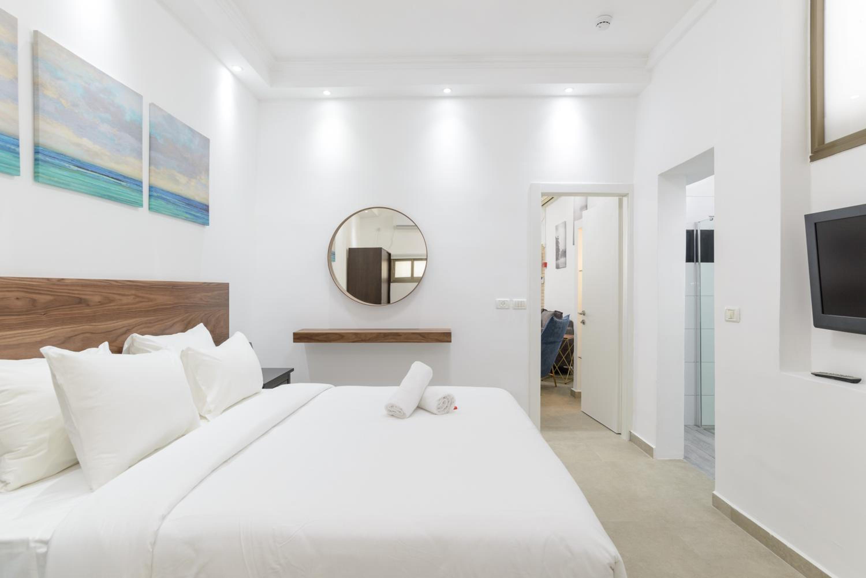 Two-Bedroom Apartment - Annex - Photo 7