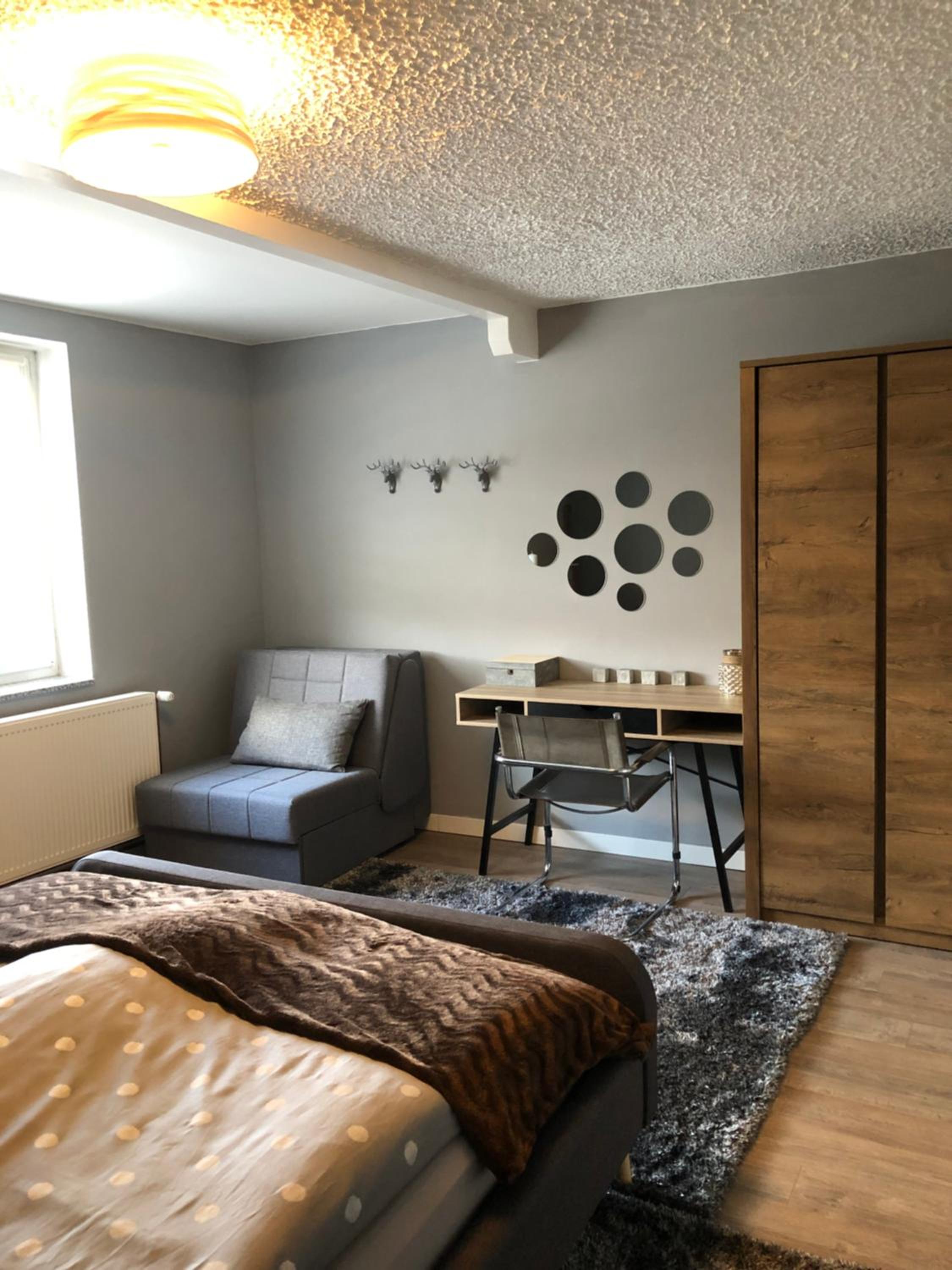 Two-Bedroom Apartment - Photo 31