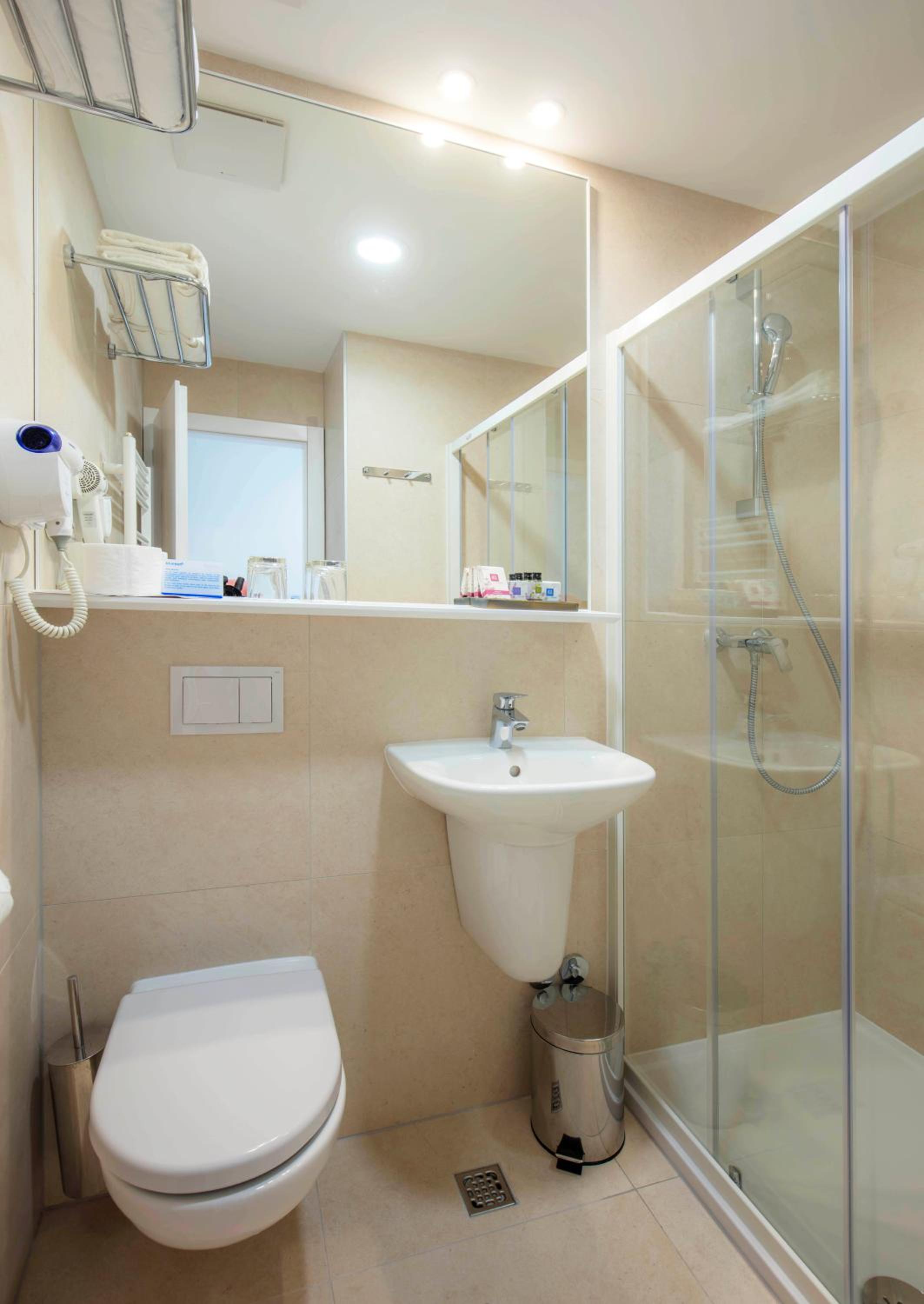 Classic Double Room - Photo 3