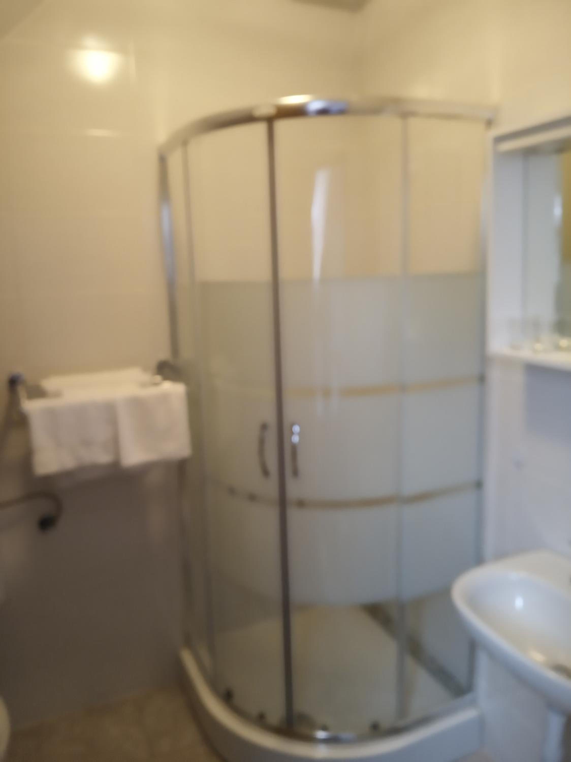 Triple Room with Private Bathroom photo 3