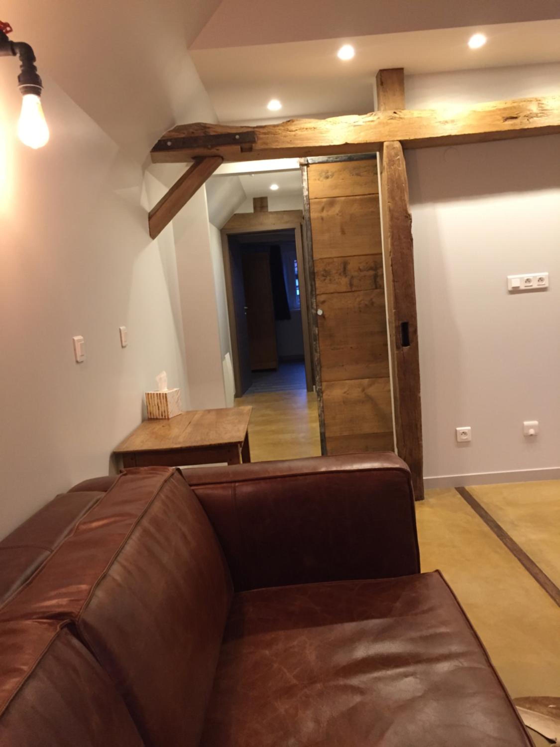 One-Bedroom Suite - Photo 4