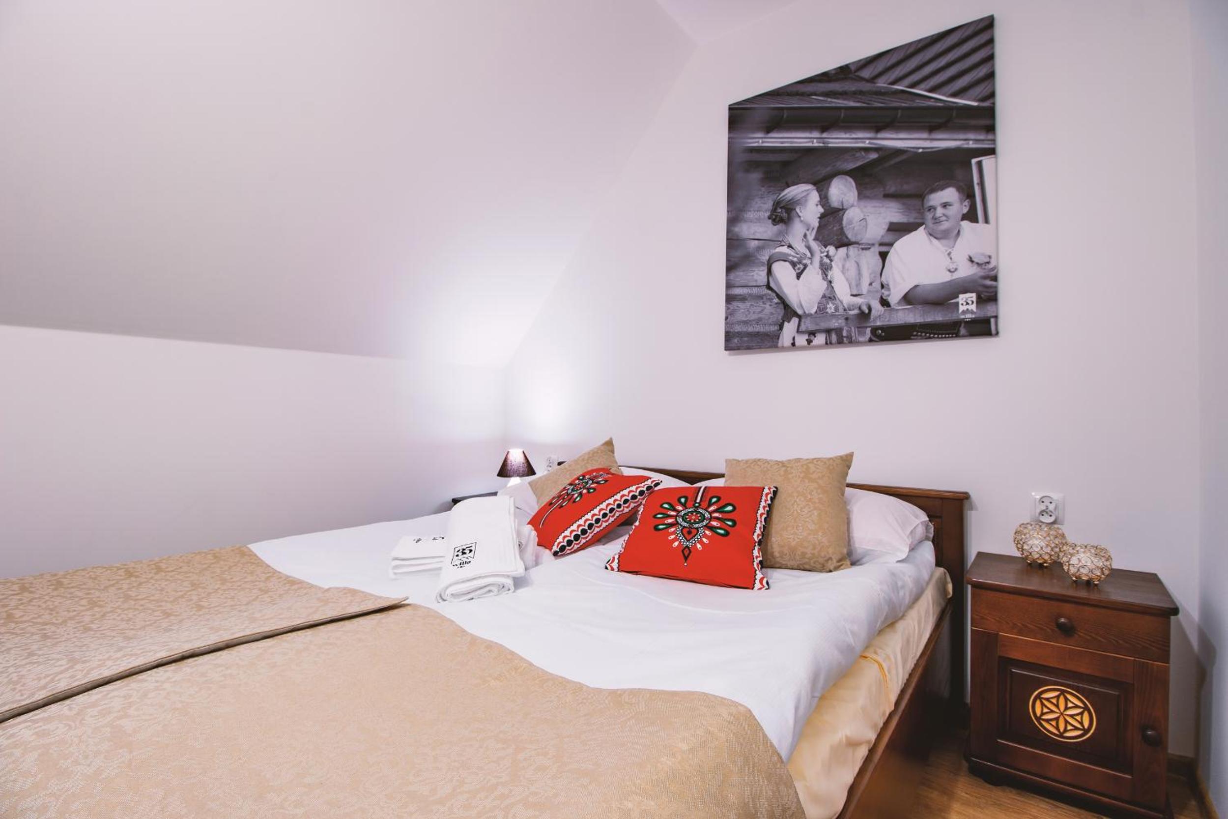 Double Room - Photo 10