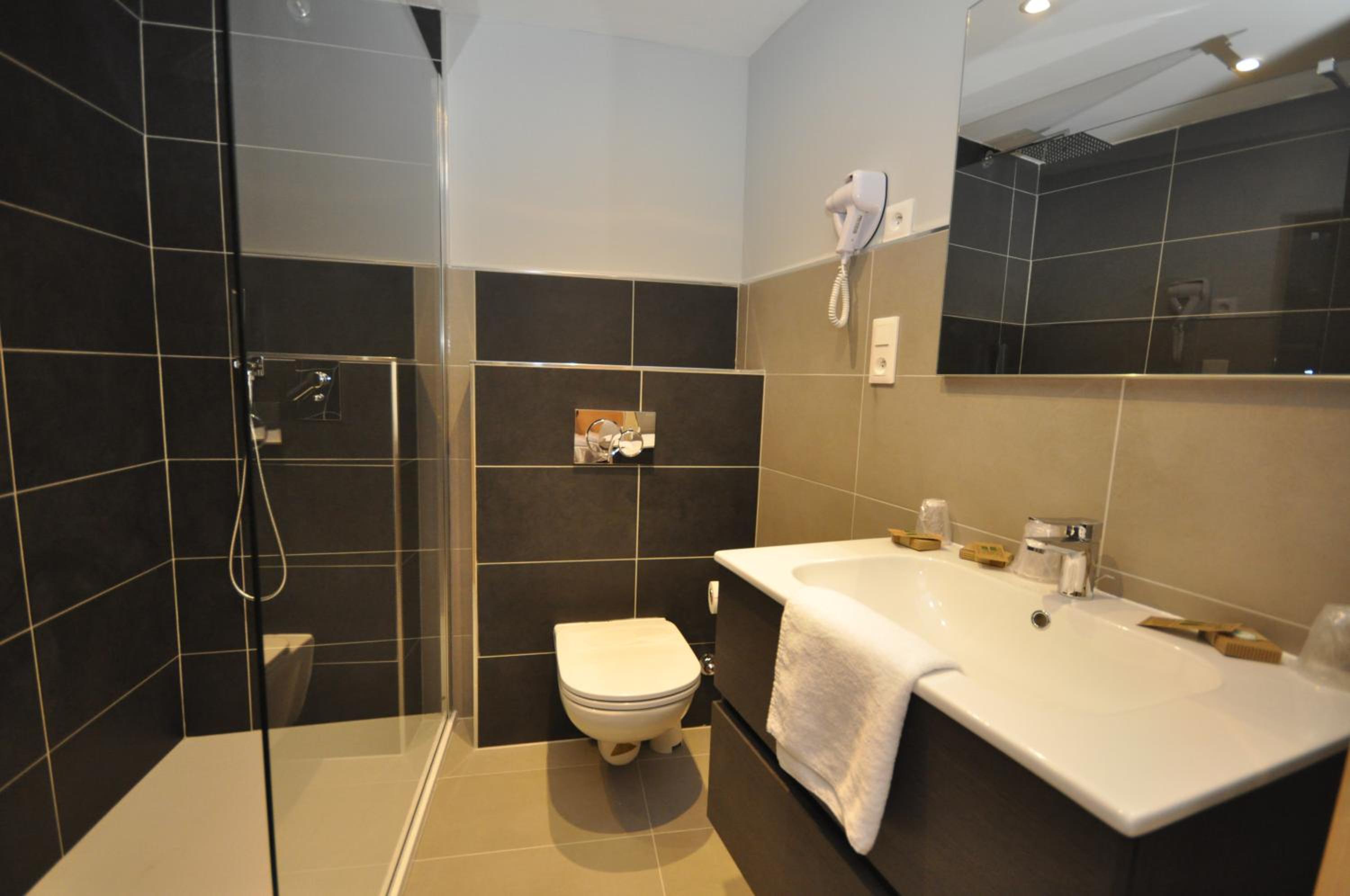 Superior Triple Room photo 3