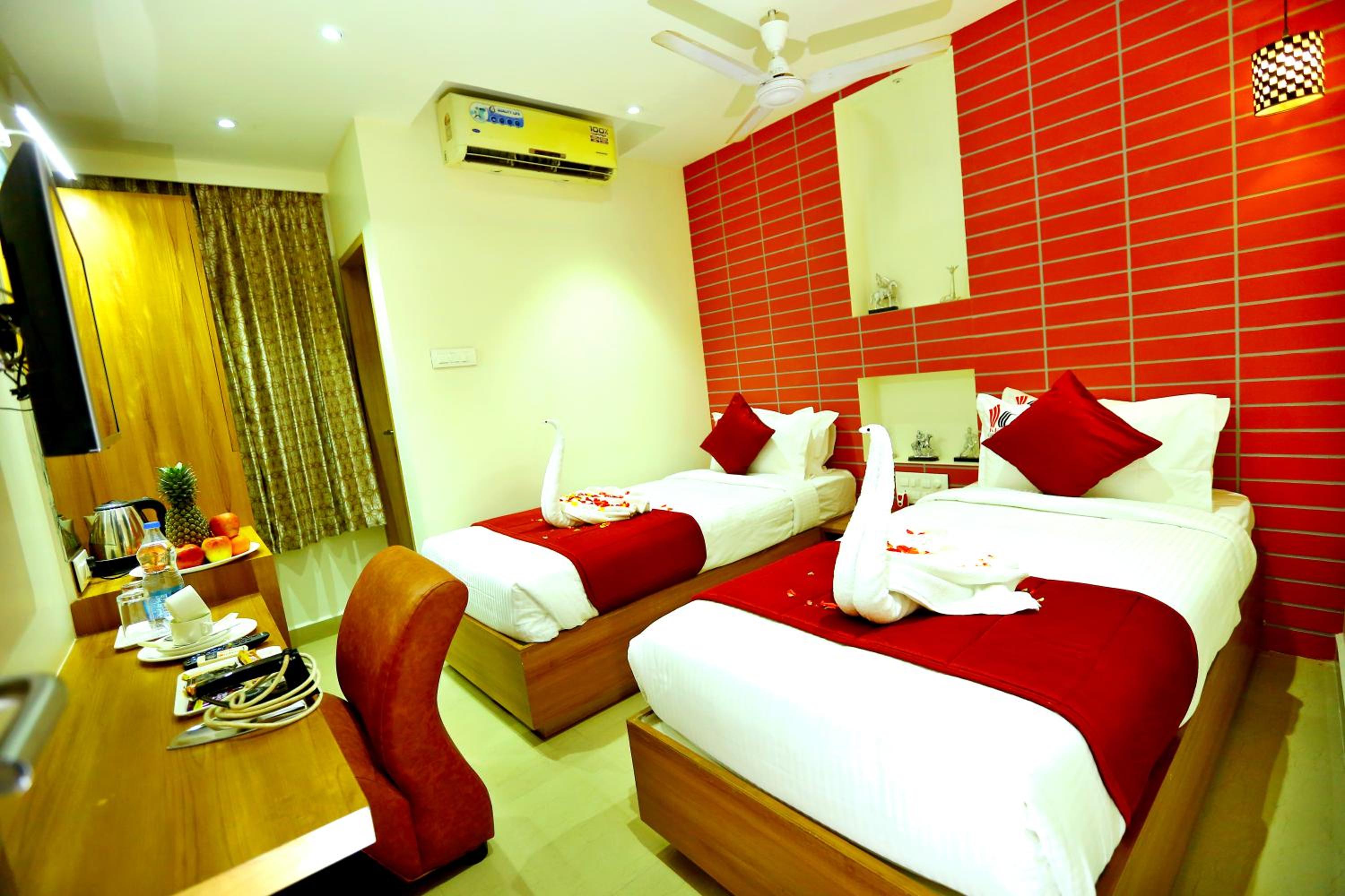 Superior Twin Room - Photo 10