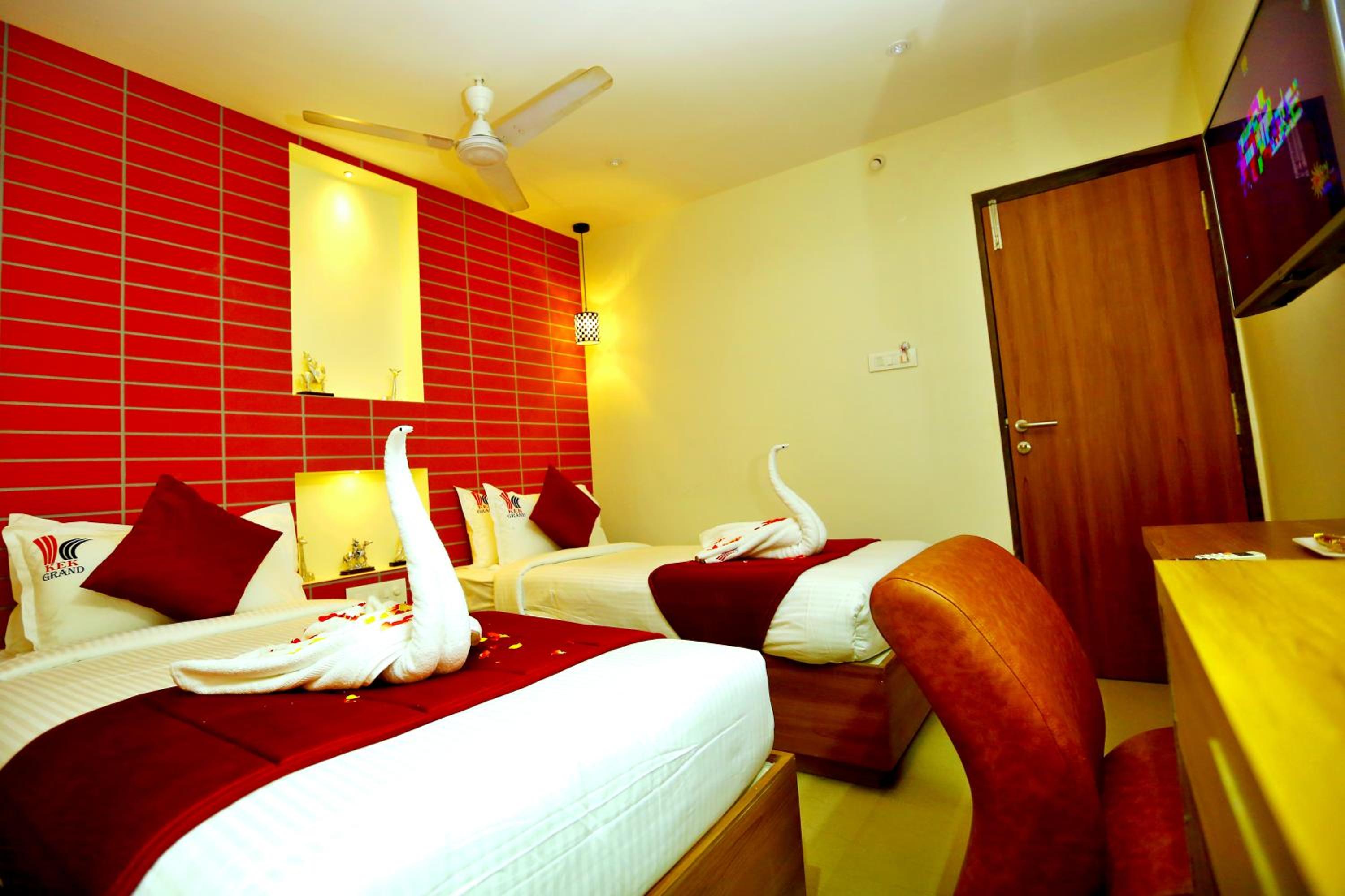 Superior Twin Room - Photo 4
