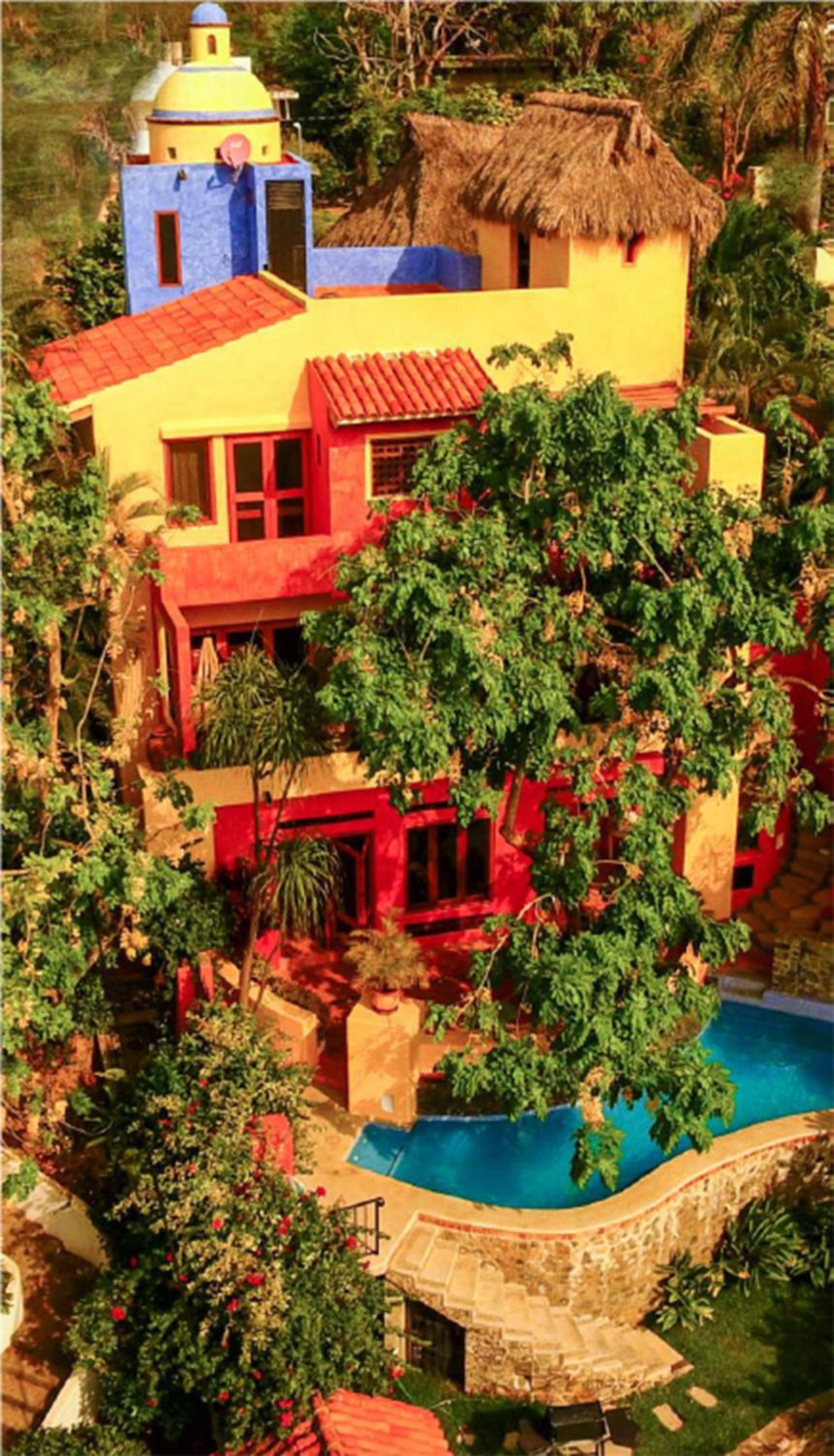 Four-Bedroom House - Photo 29
