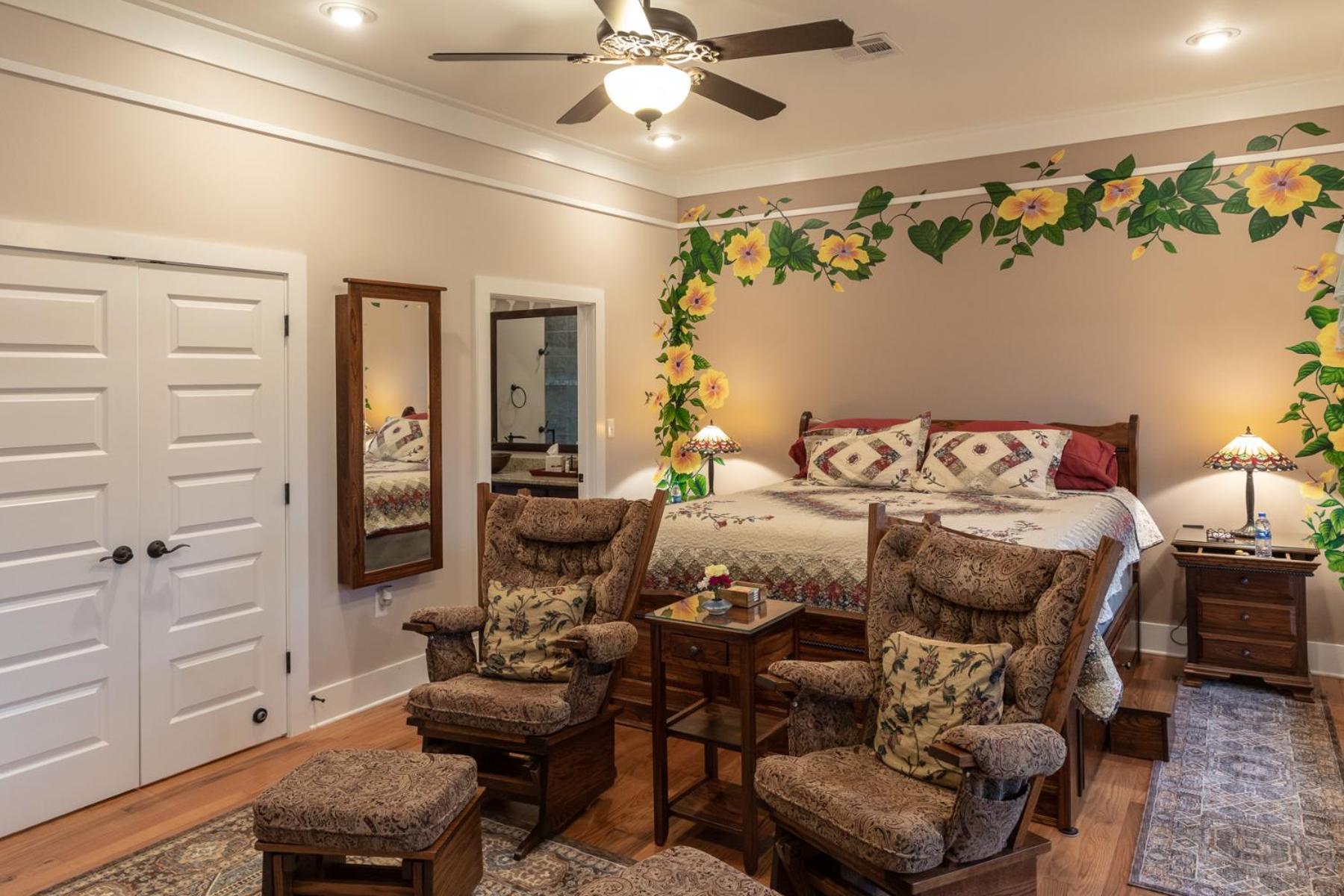 King Room with Balcony photo 3