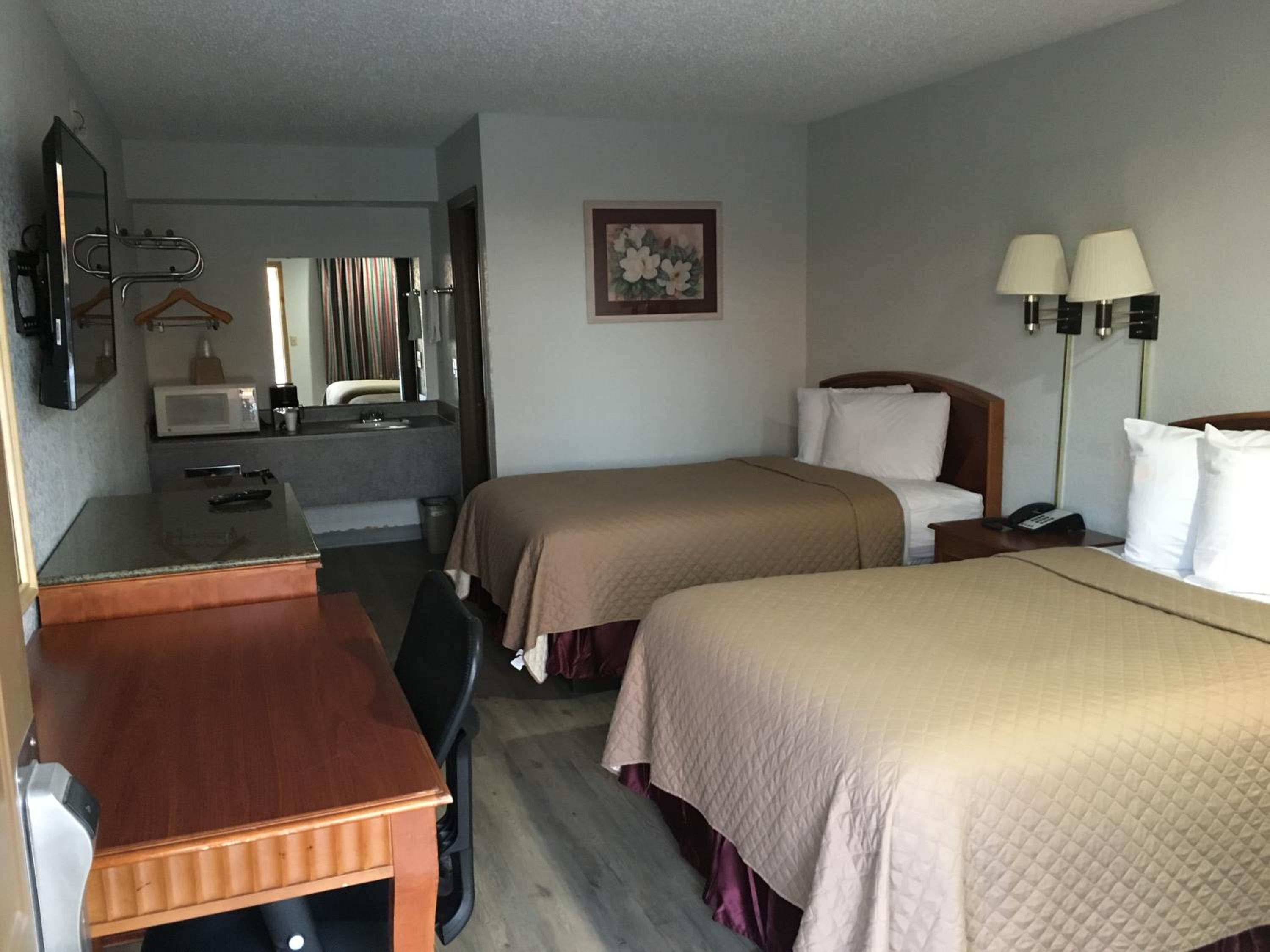 Double Room - Non-Smoking  photo 3