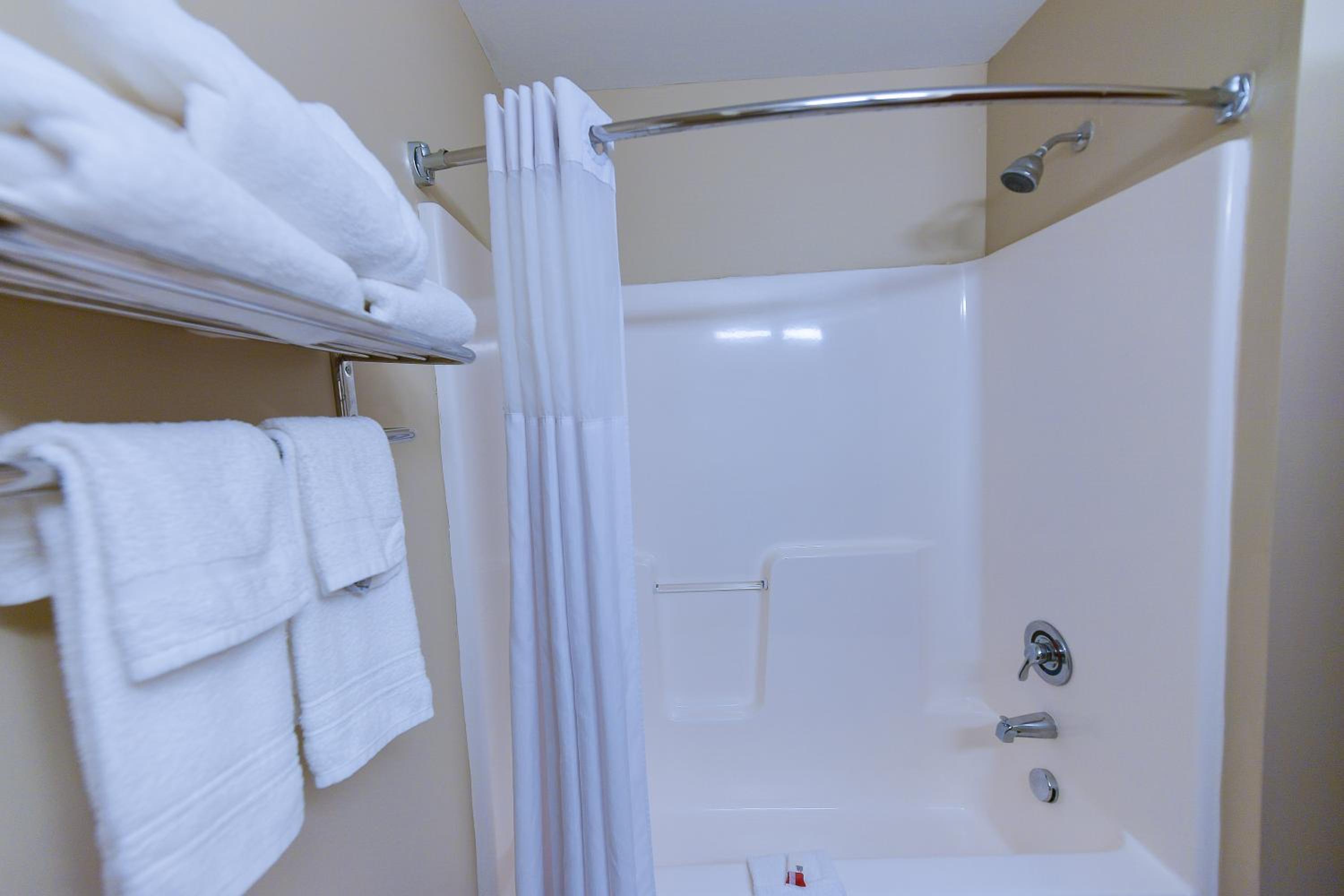 King Room - Non-Smoking - Photo 2