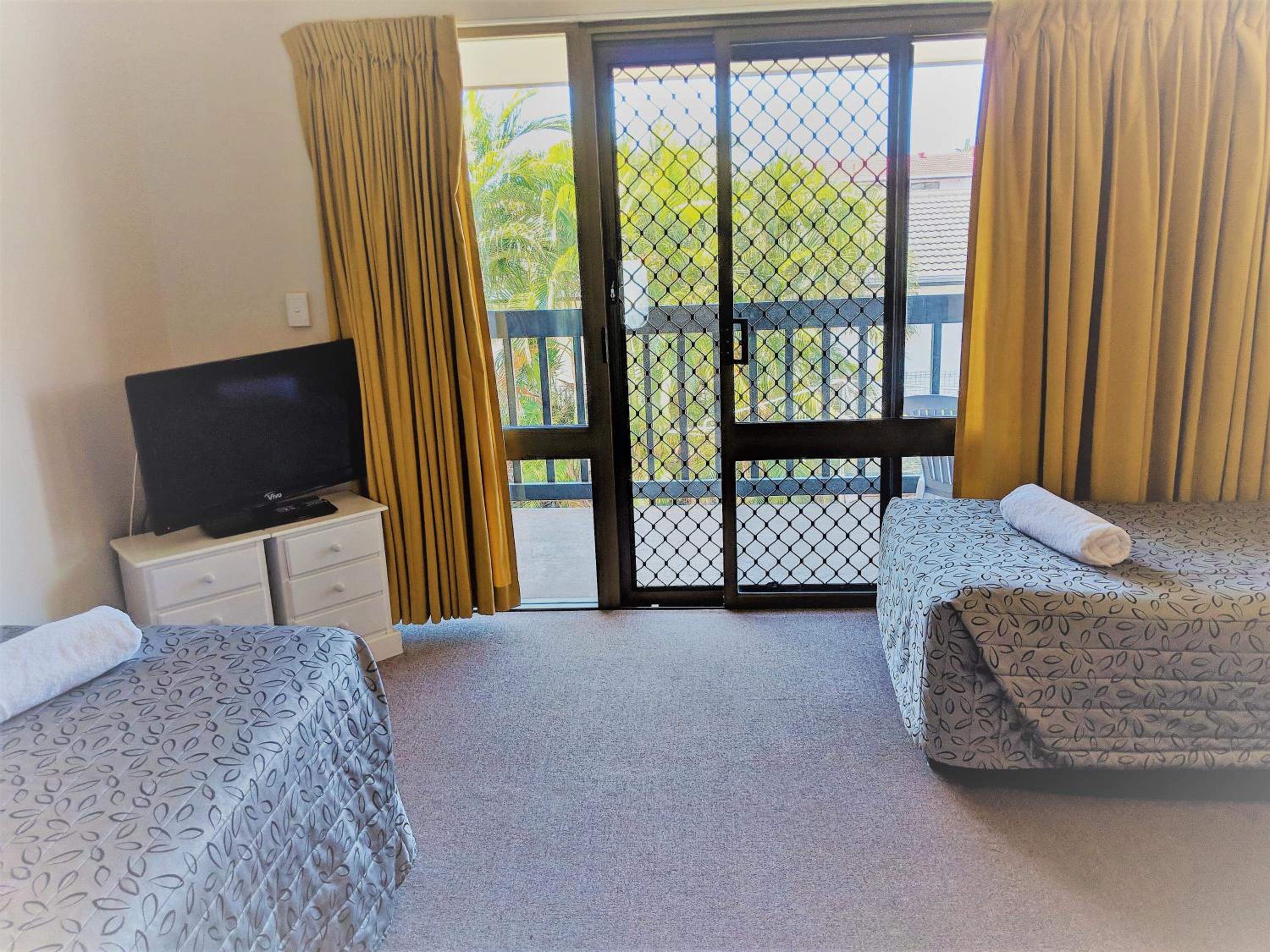 Two-Bedroom Family Suite with Terrace - Photo 8