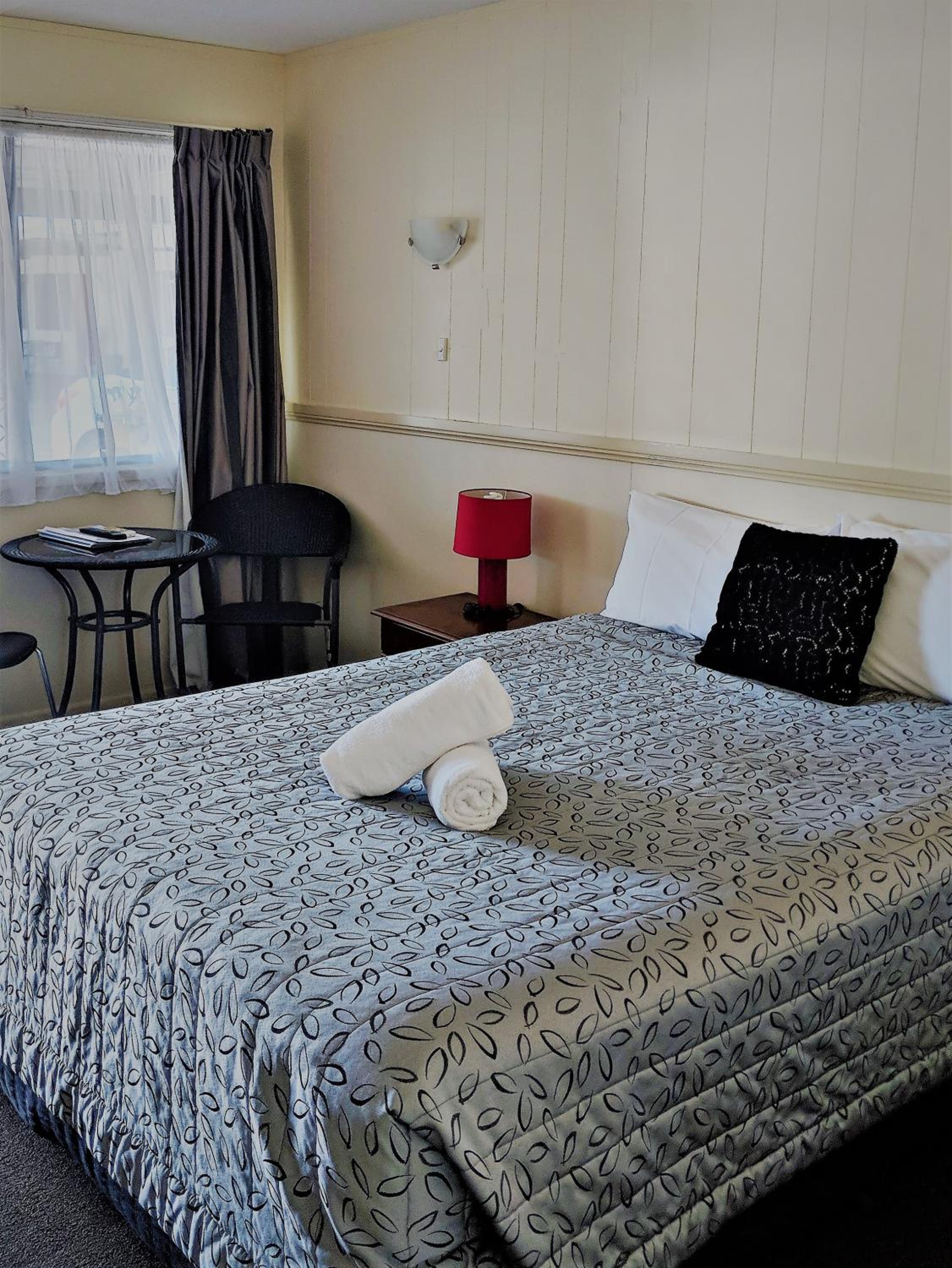 Traditional Queen Room - Photo 6