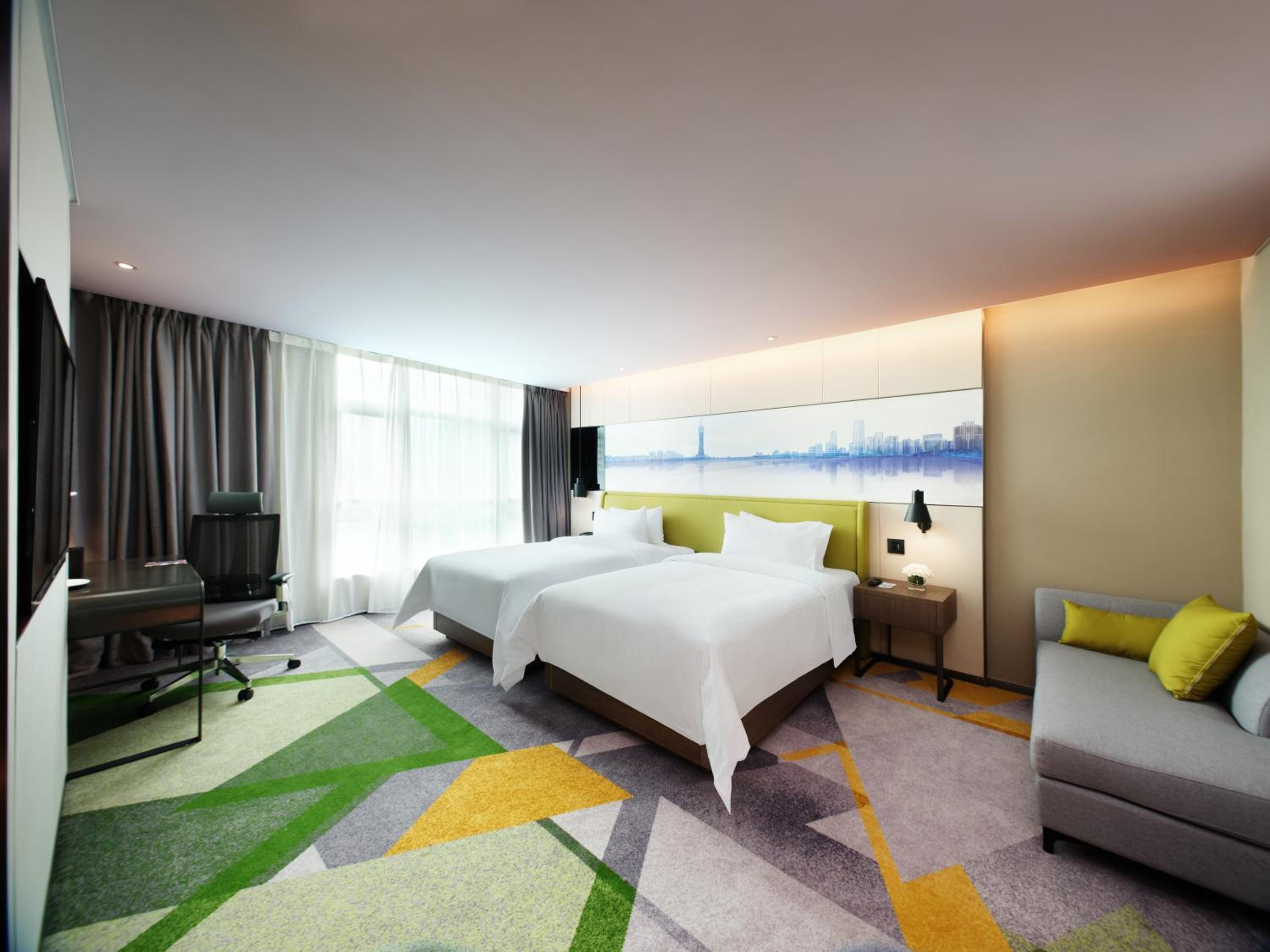 Deluxe Twin Bed Room - Photo 3