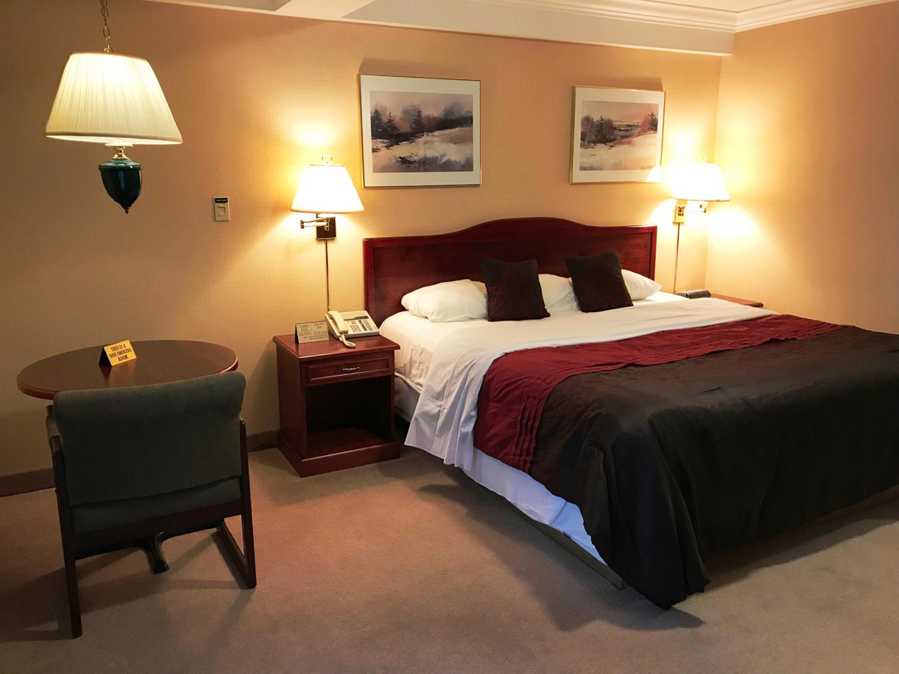 King Suite - Photo 1