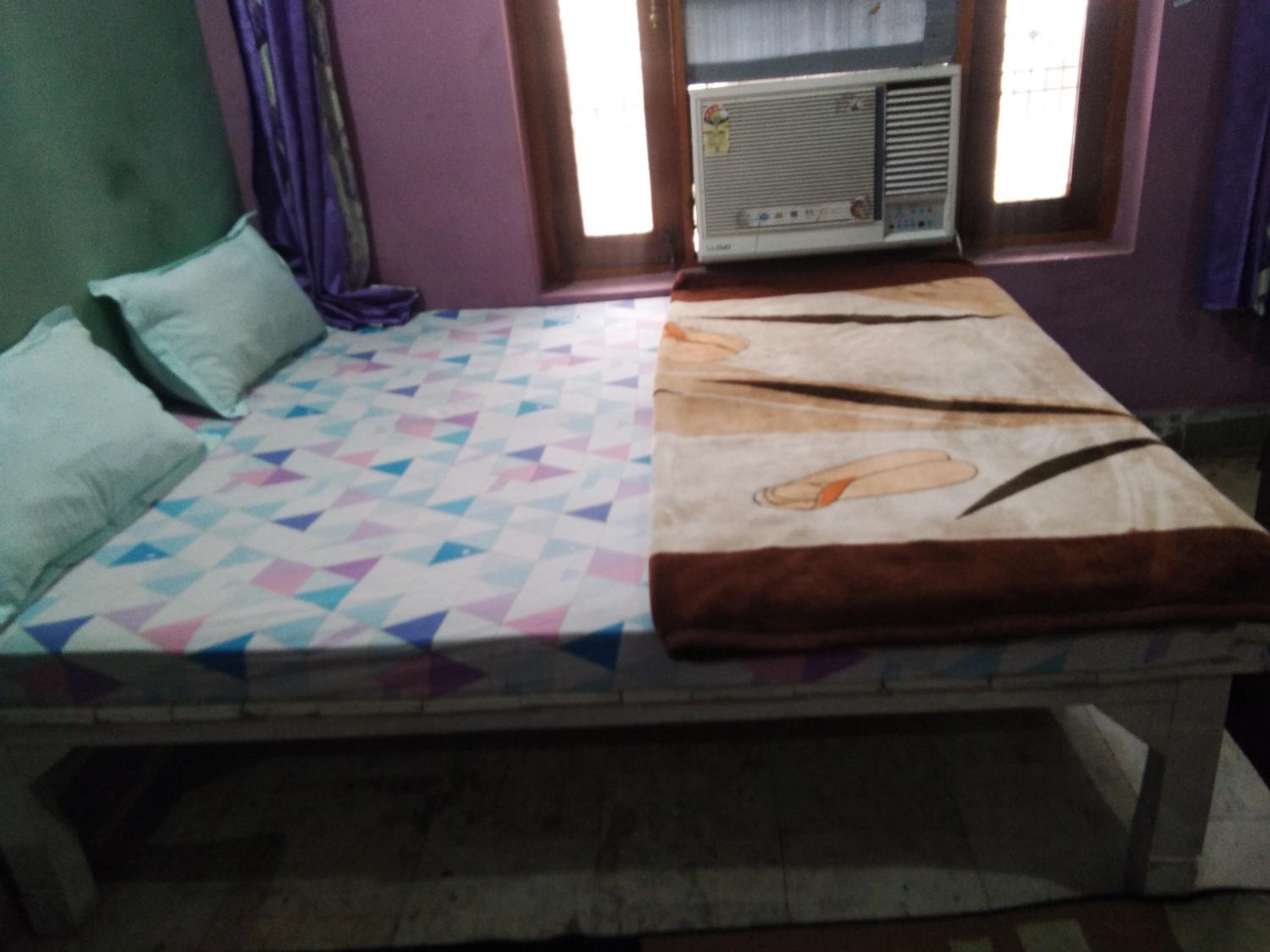 Deluxe Double Room (2 Adults + 1 Child) - Photo 10