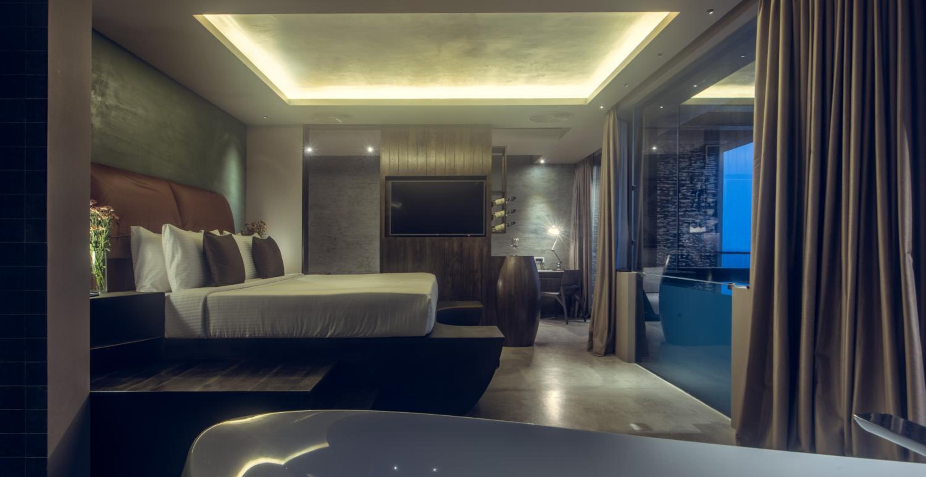 Suite with Private Pool with Free Airport Transfer photo 2