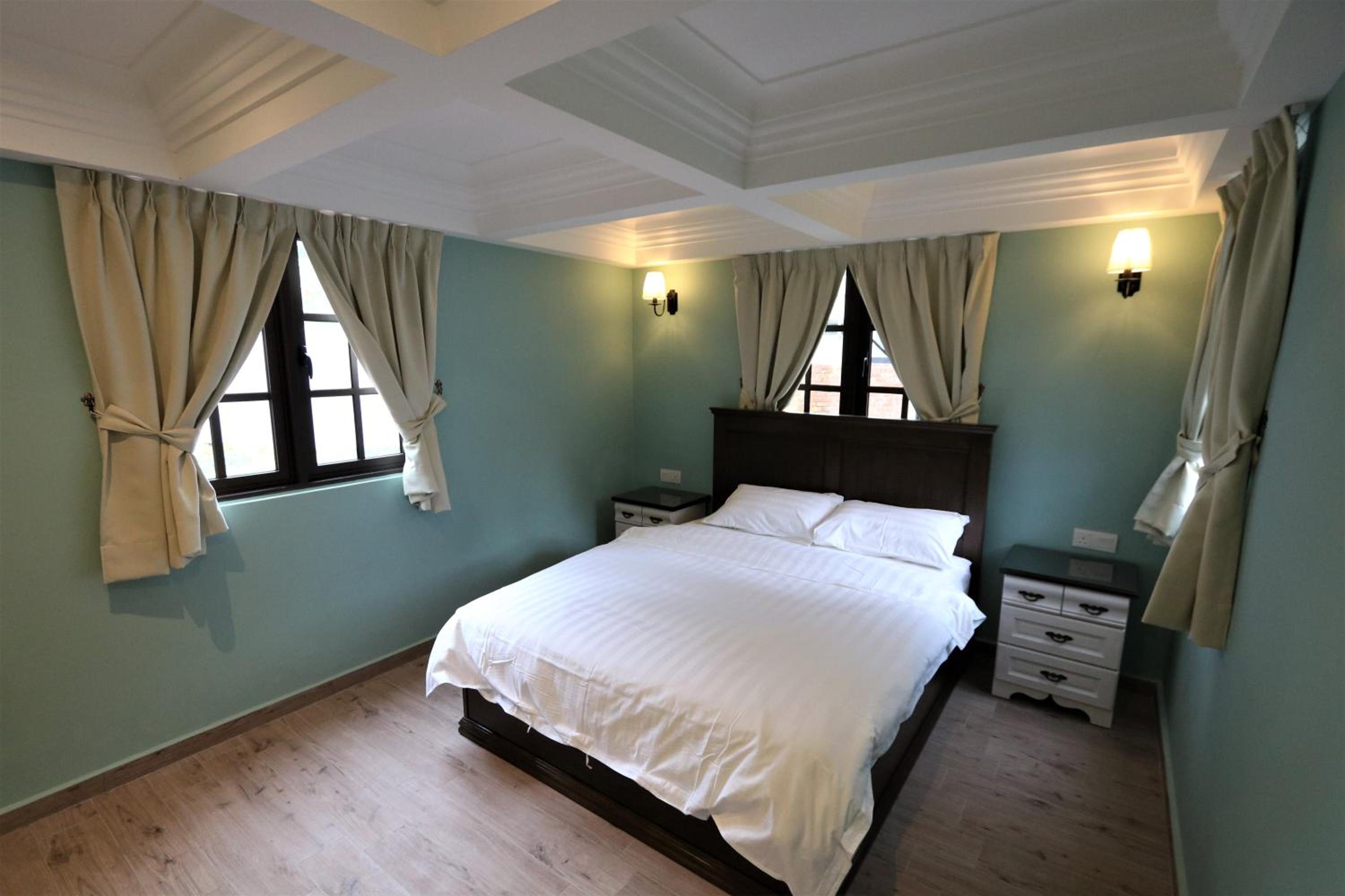 Two-Bedroom Suite - Photo 2