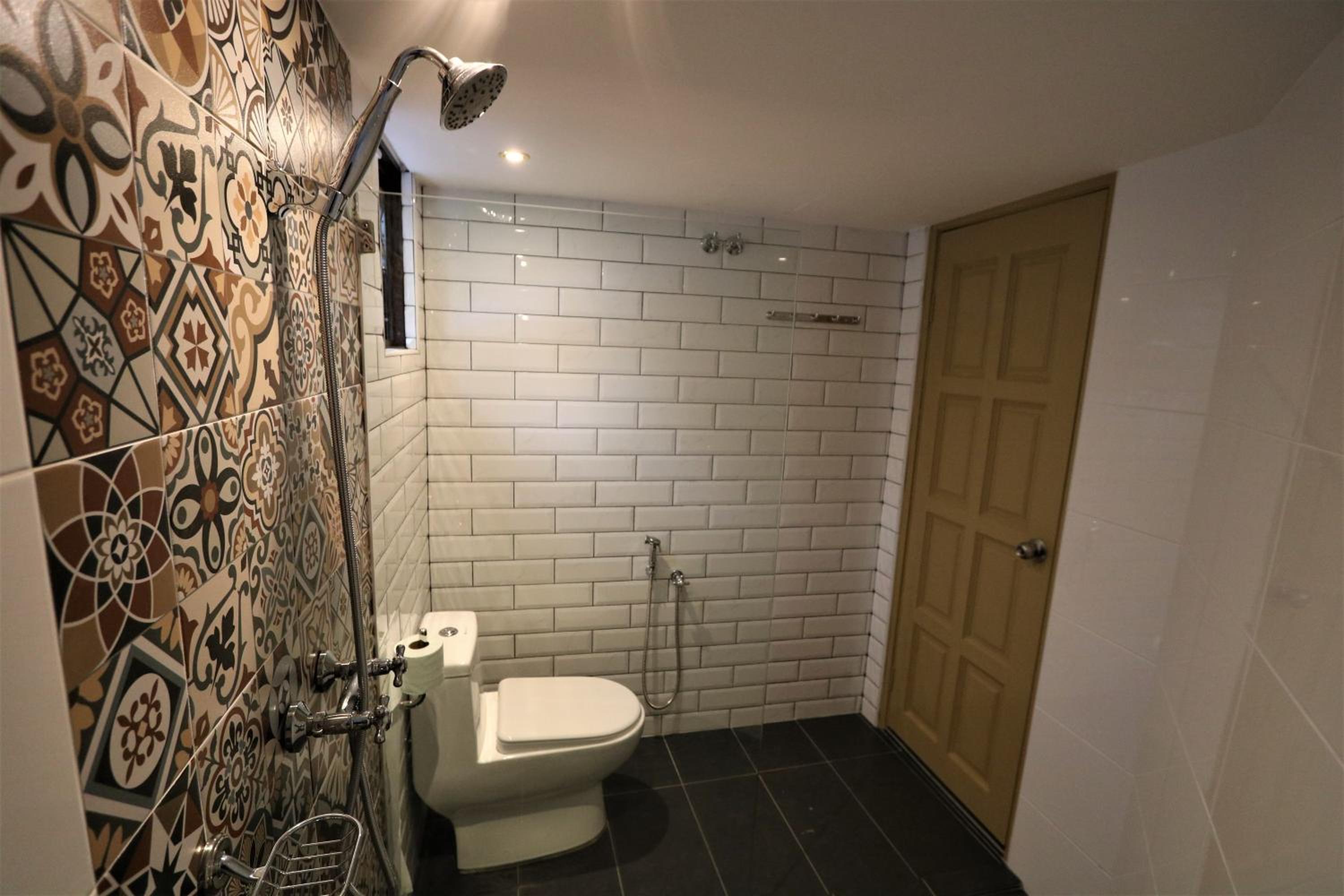Two-Bedroom Suite - Photo 6