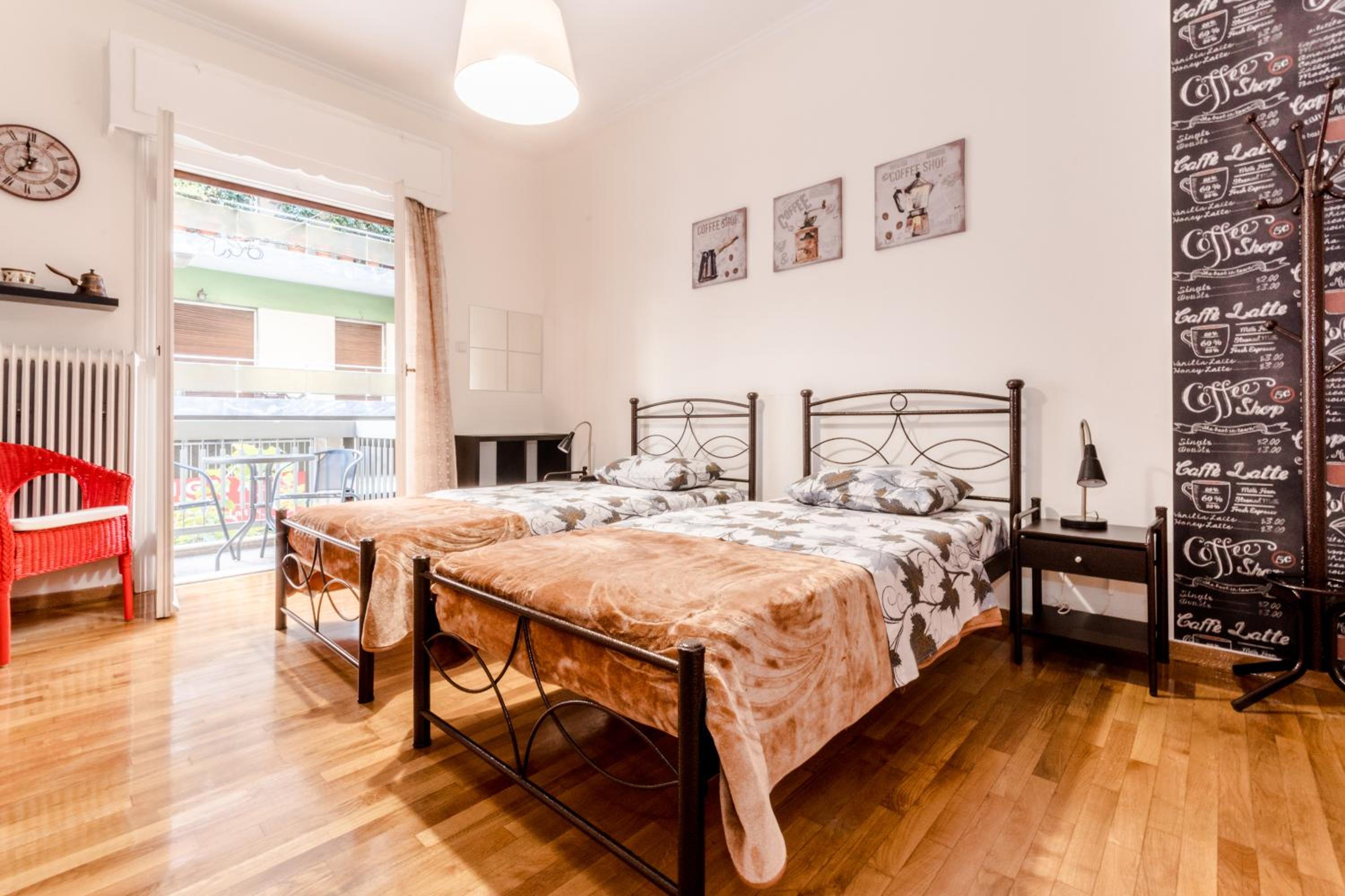 Large Twin Room with Shared Bathroom