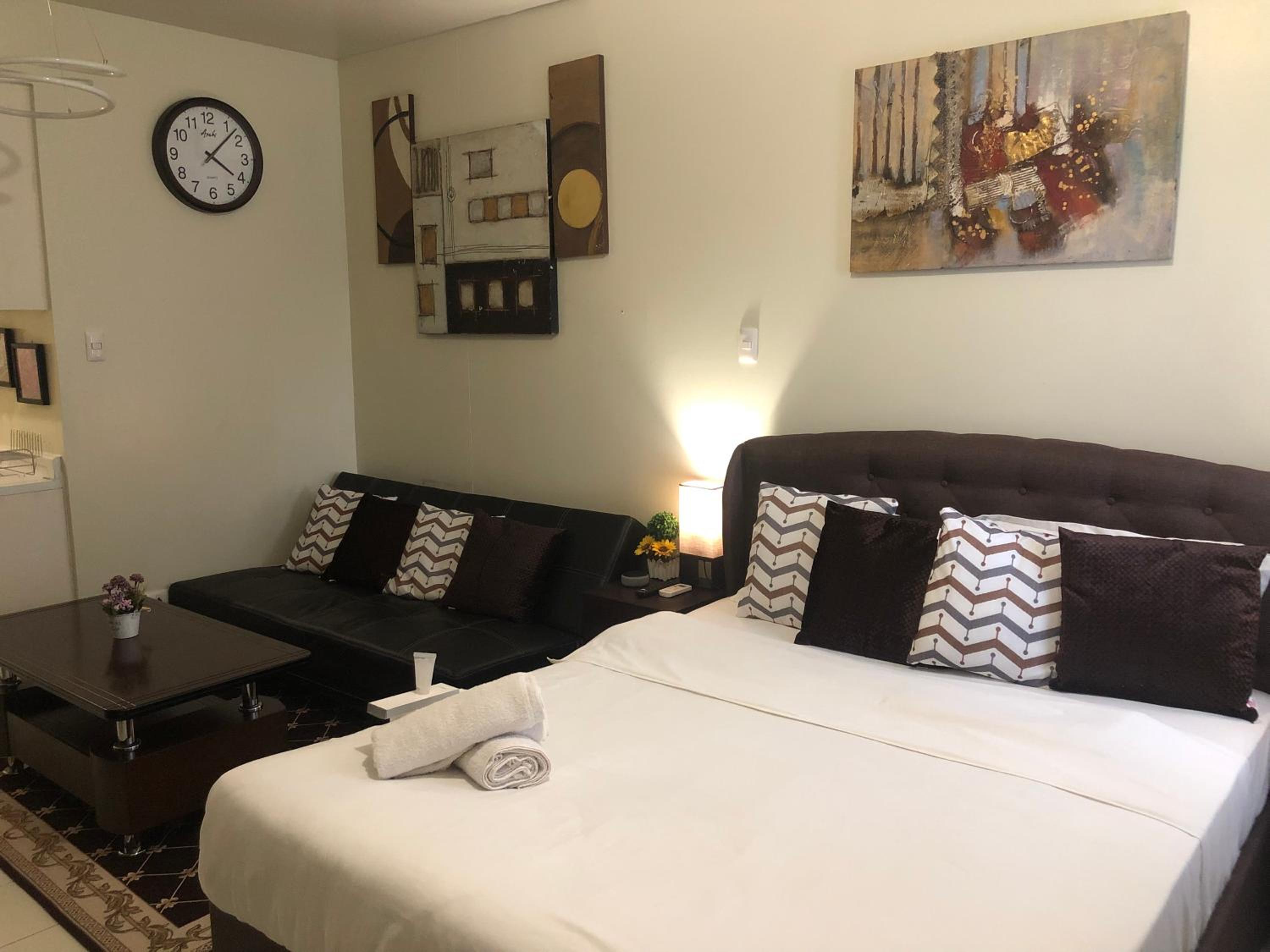 Deluxe Apartment - Photo 2