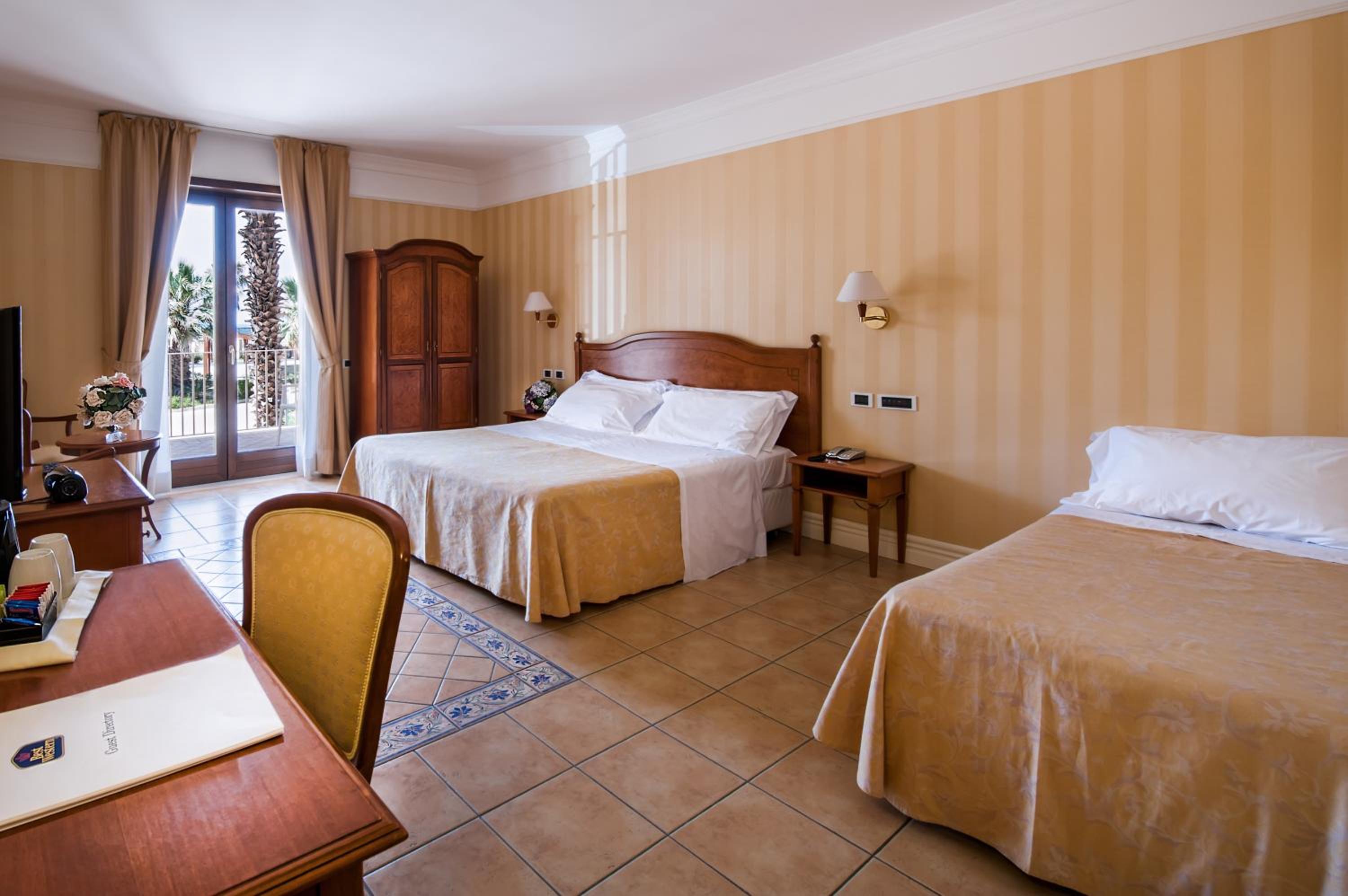 Standard Triple Room - Photo 6