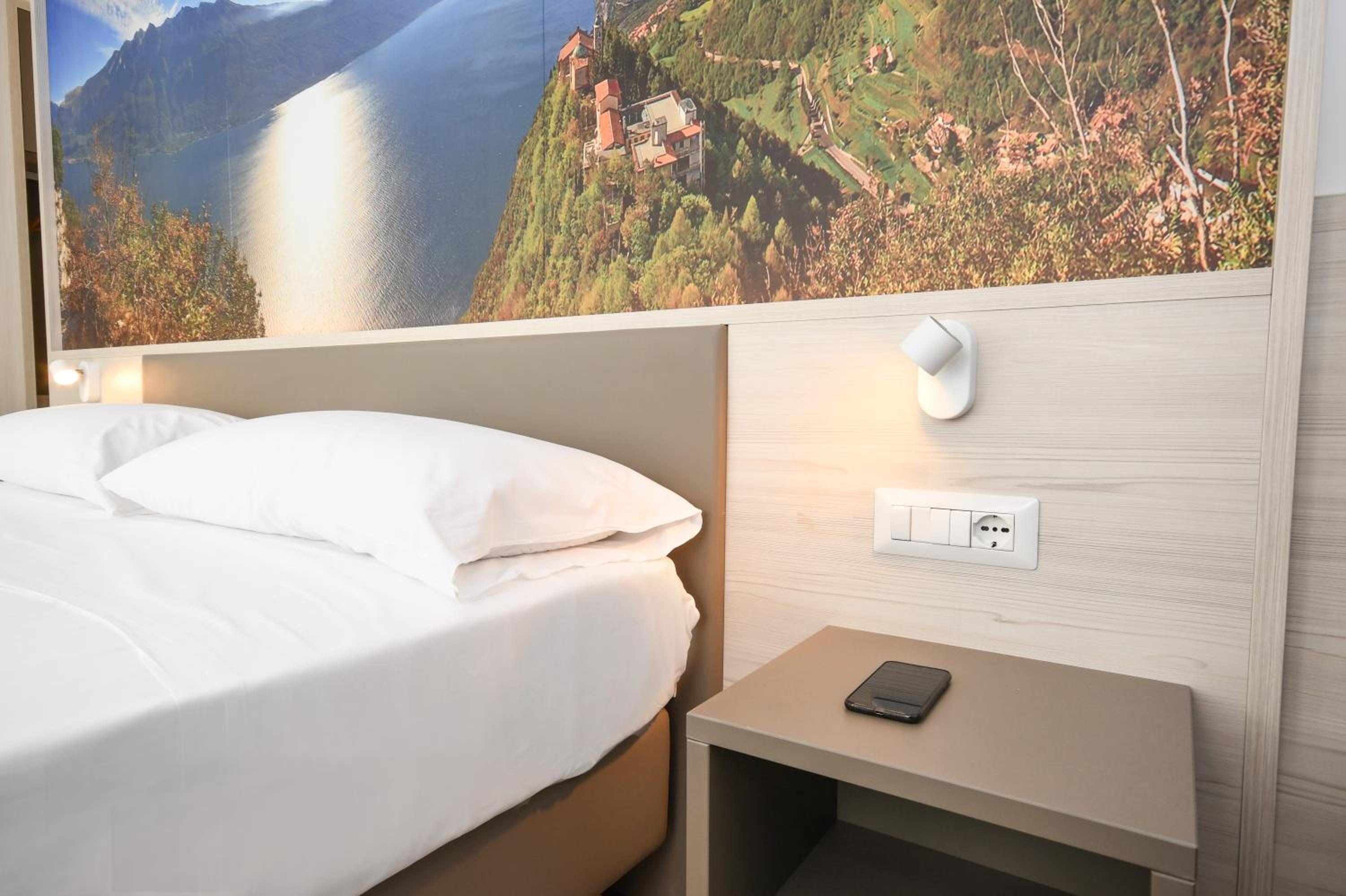 Double or Twin Room photo 3
