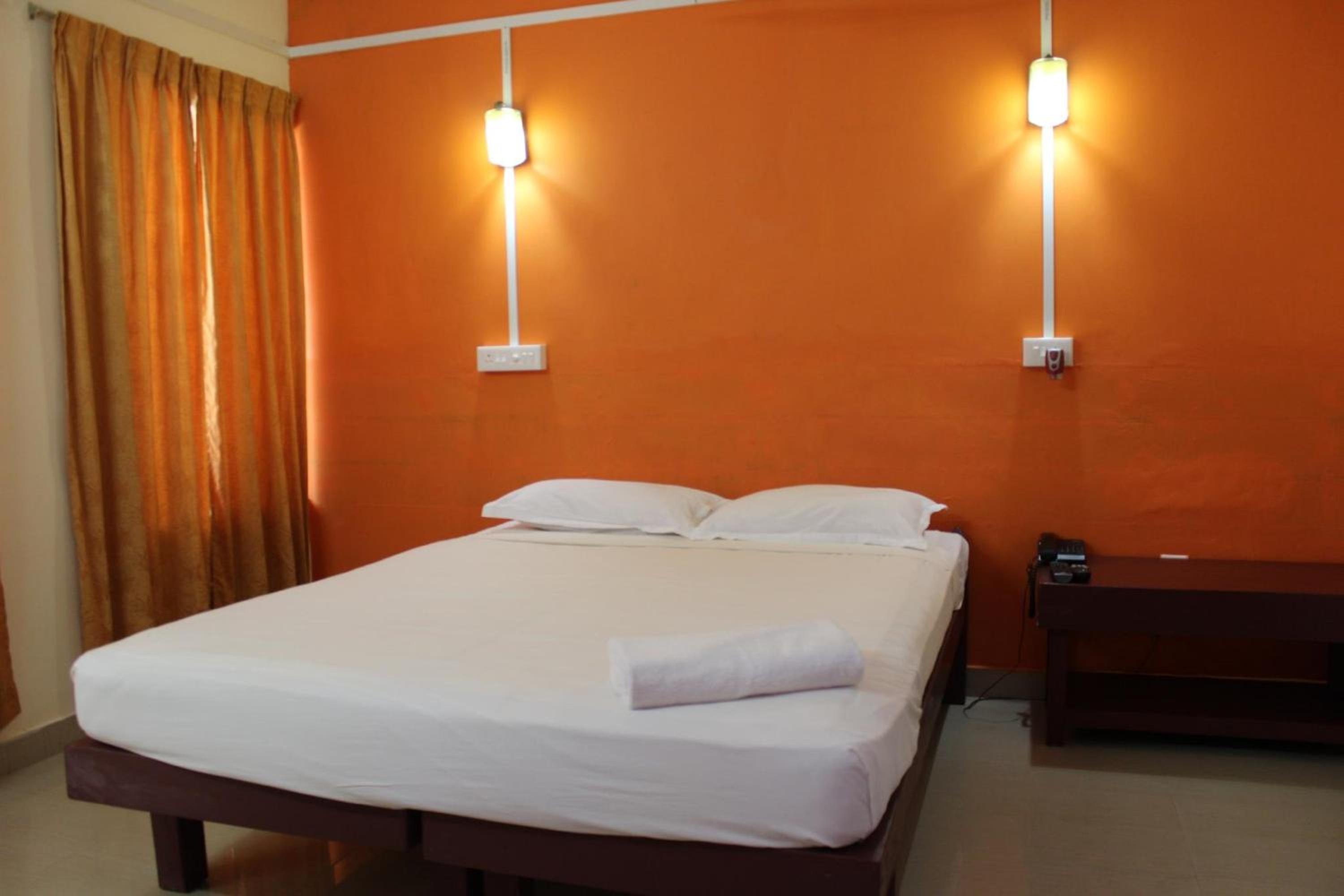 Standard Double or Twin Room photo 2