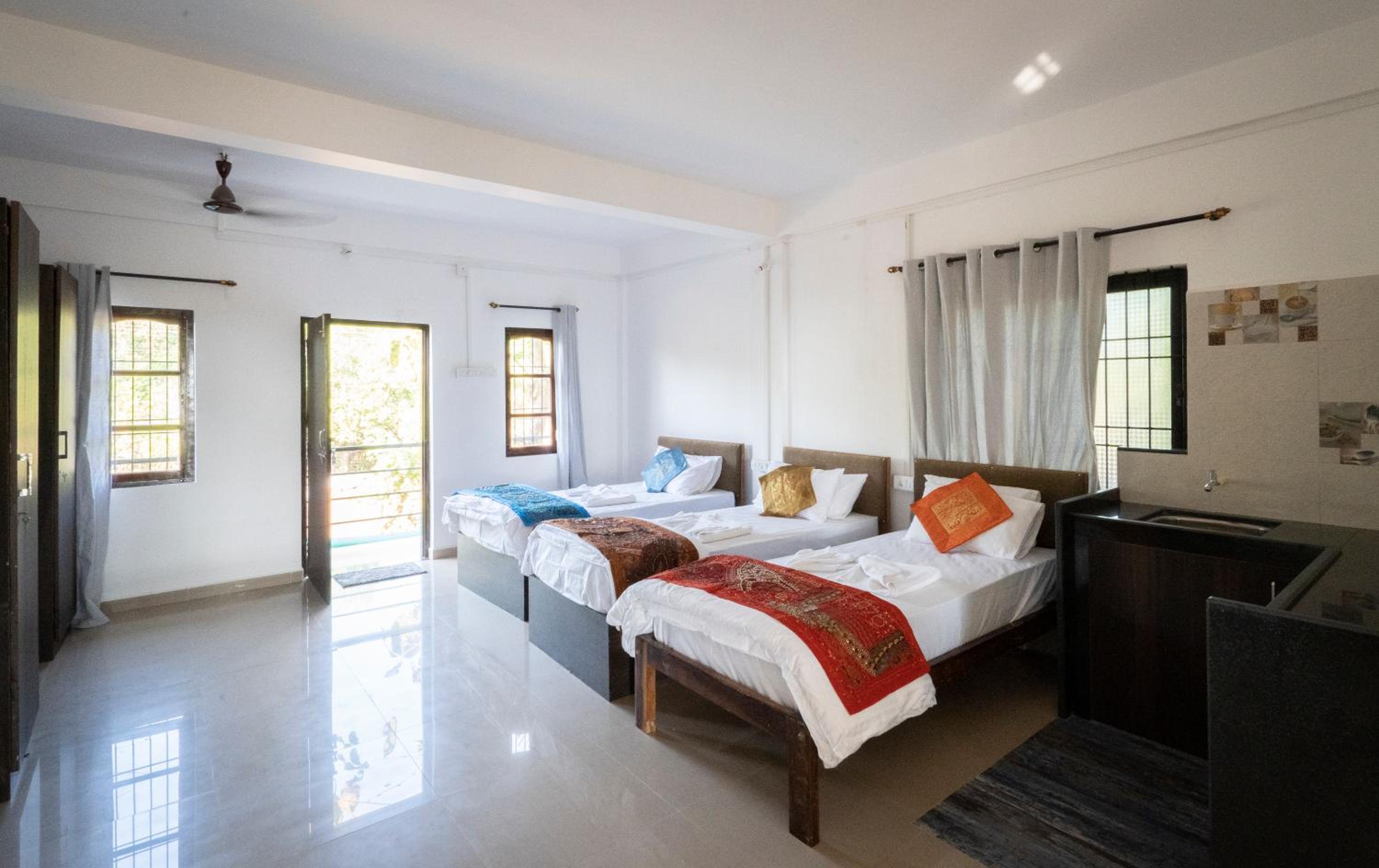 Single Bed in Female Dormitory Room photo 3