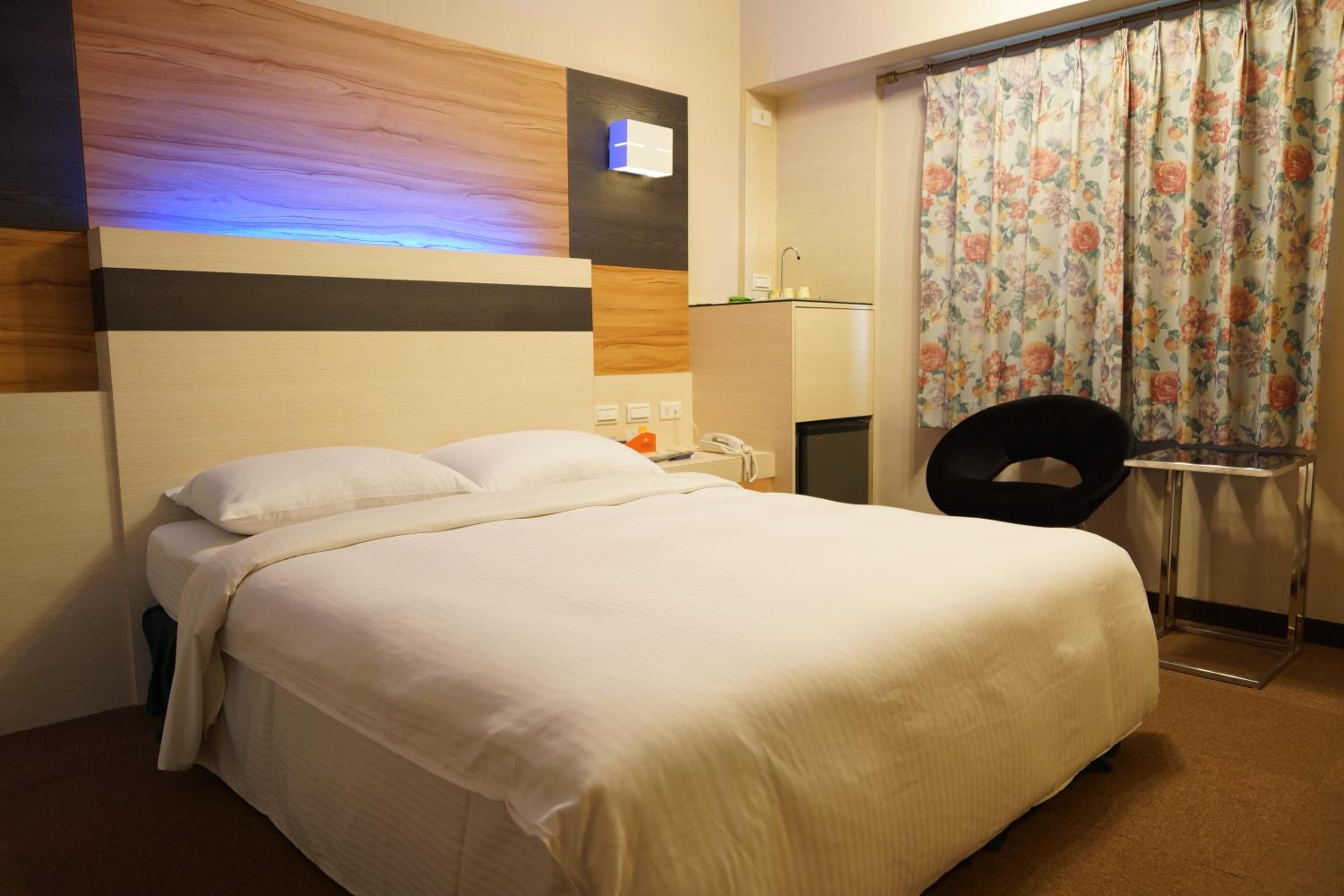 Standard Double Room - Photo 3