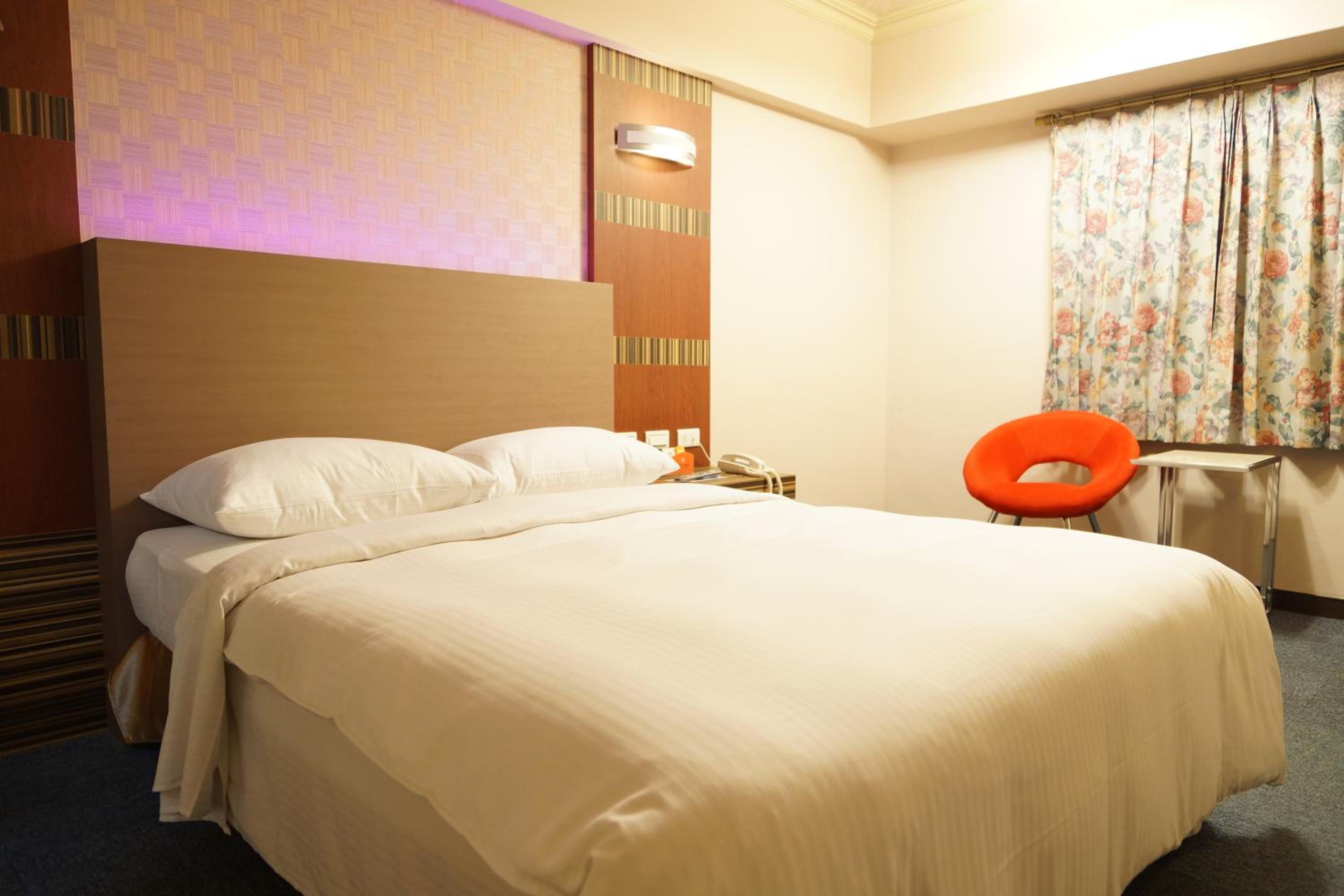 Standard Double Room - Photo 5