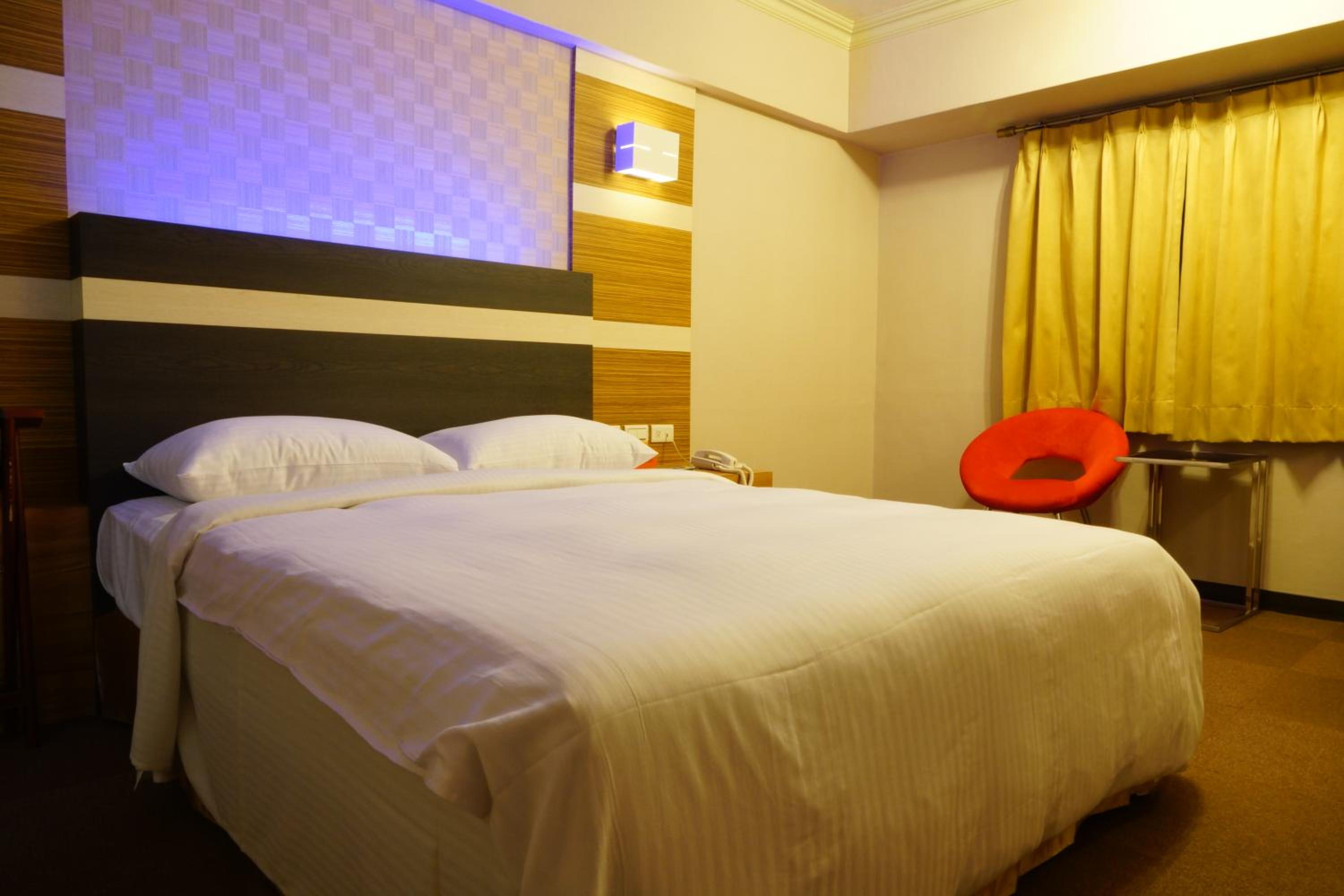 Standard Double Room - Photo 6