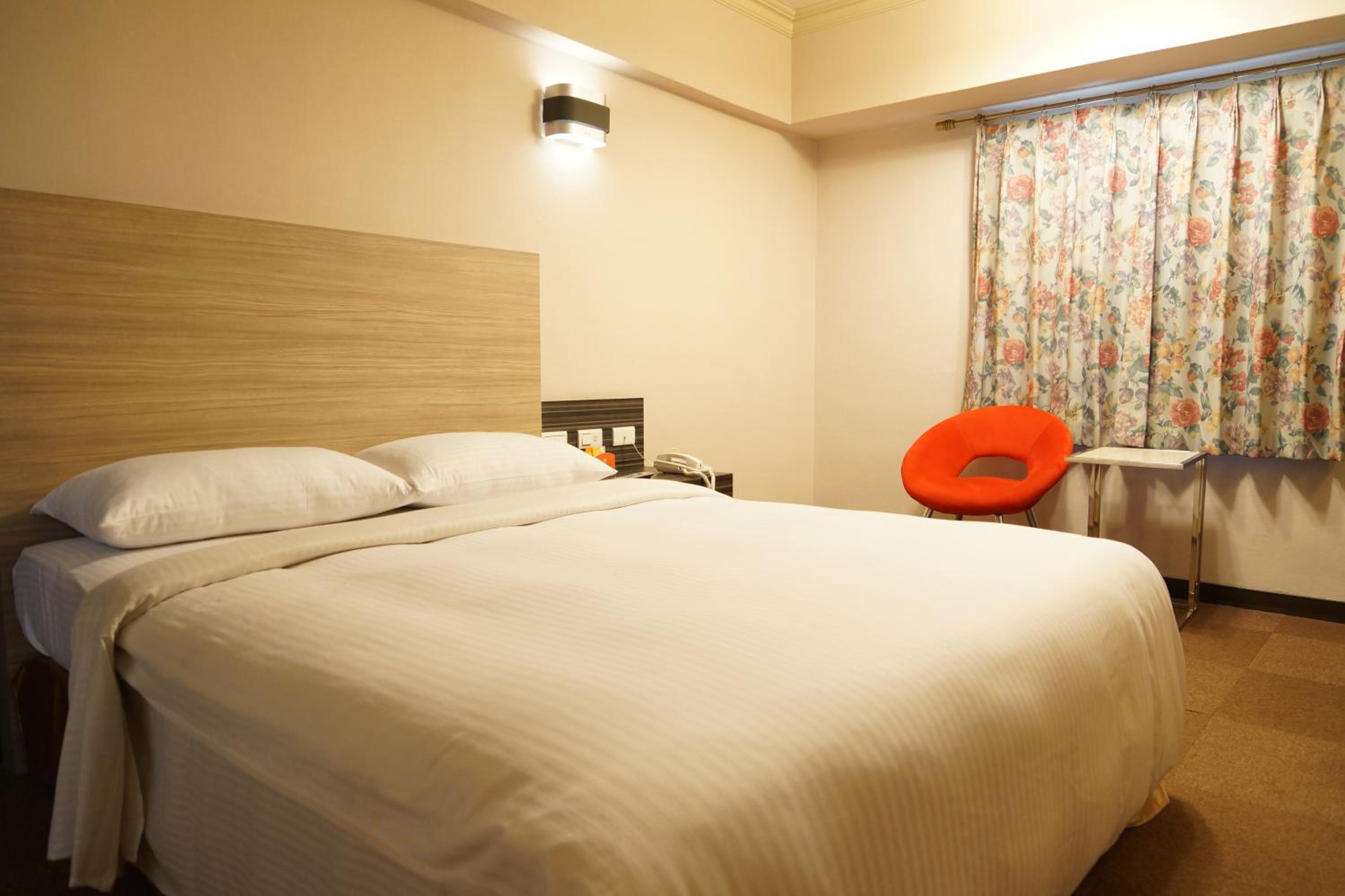 Standard Double Room - Photo 4