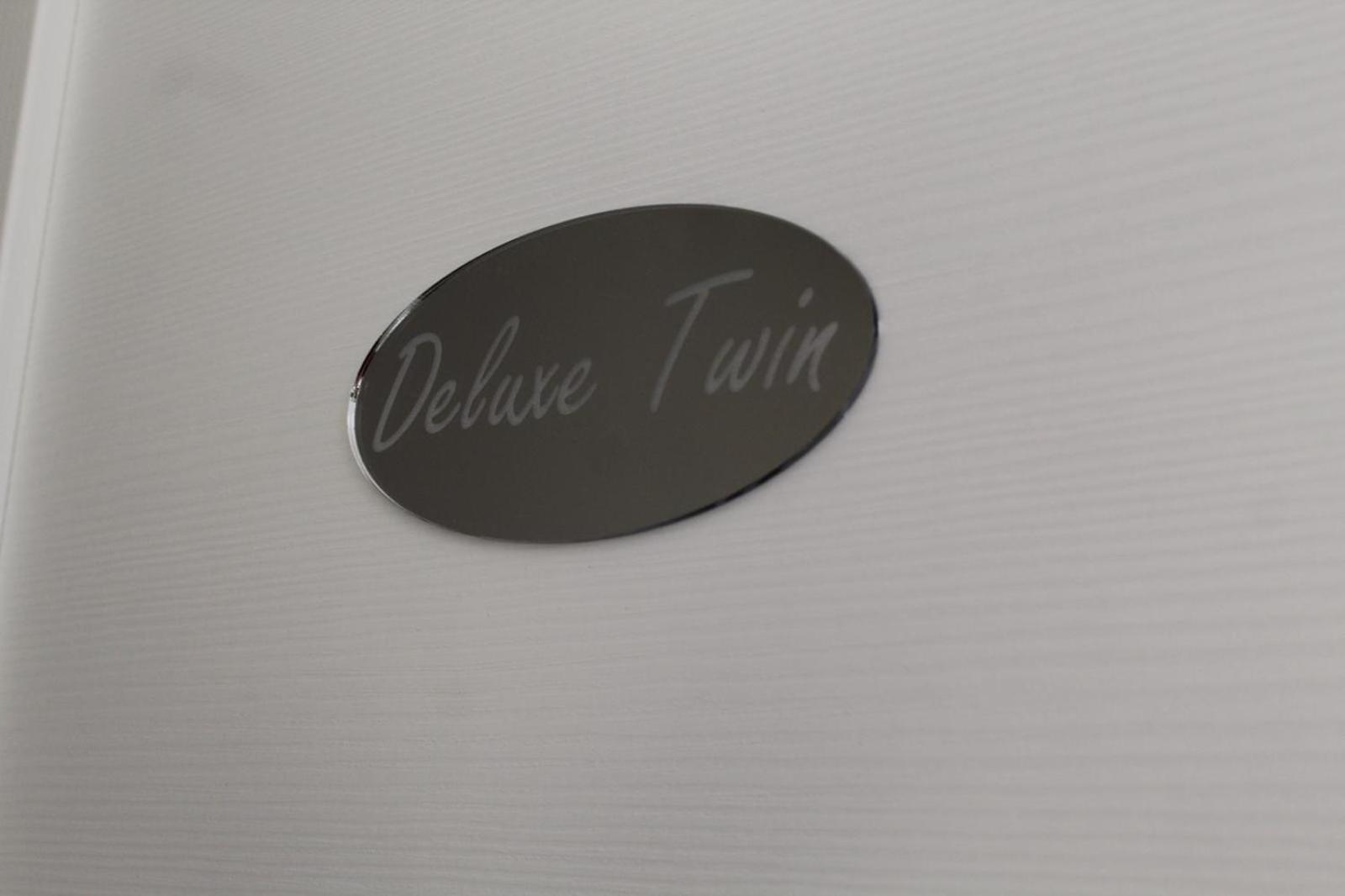 Twin Room with Bathroom photo 3